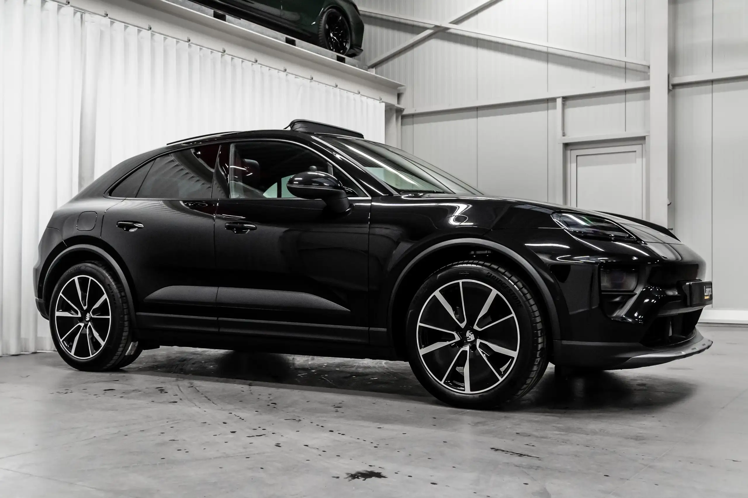 Porsche - Macan