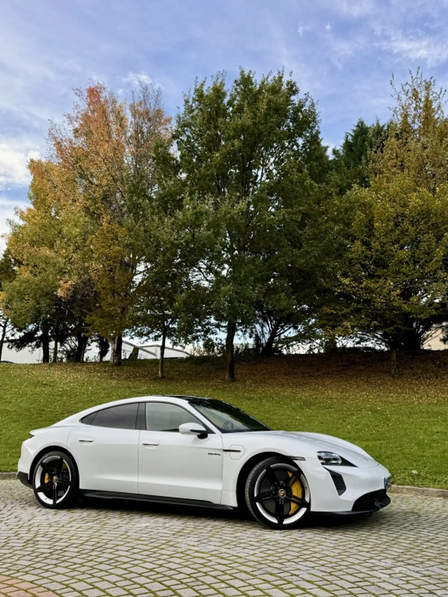 Porsche - Taycan