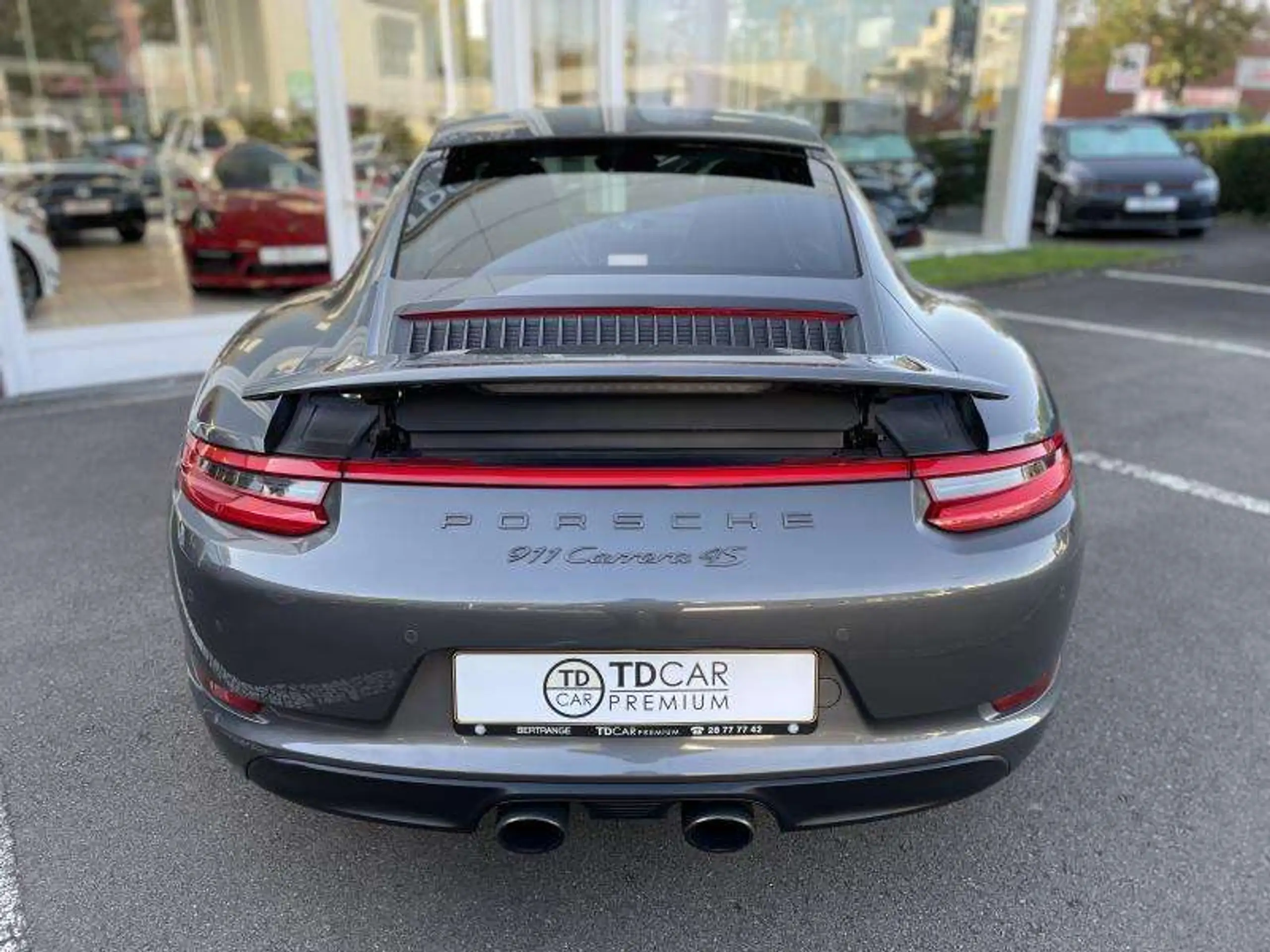 Porsche - 911