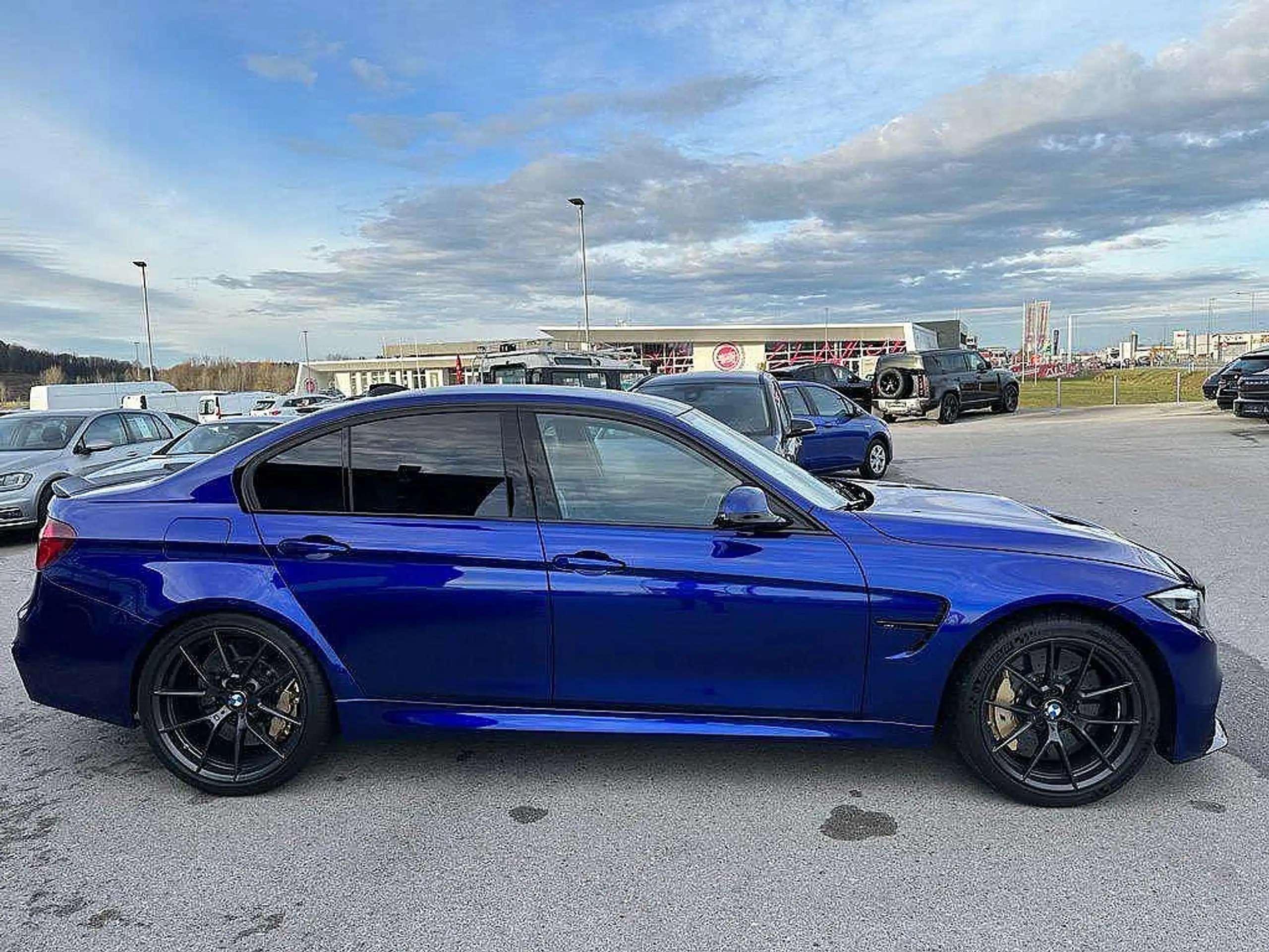 BMW - M3