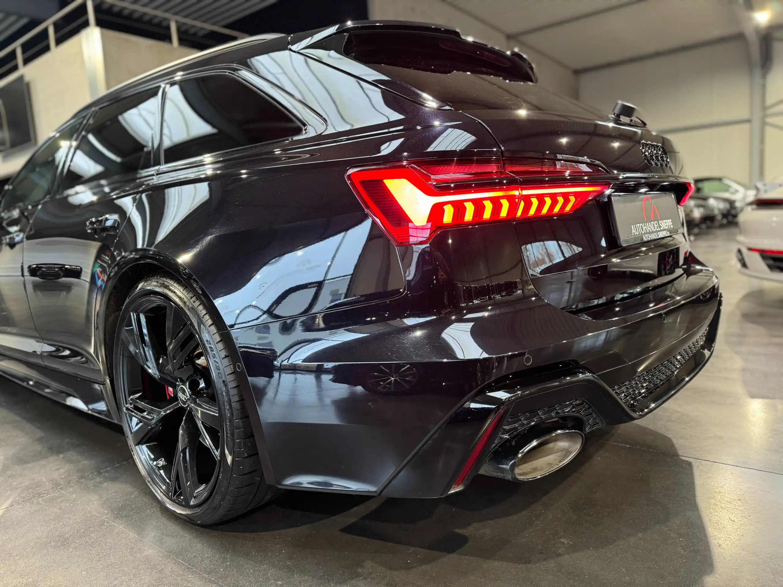 Audi - RS6