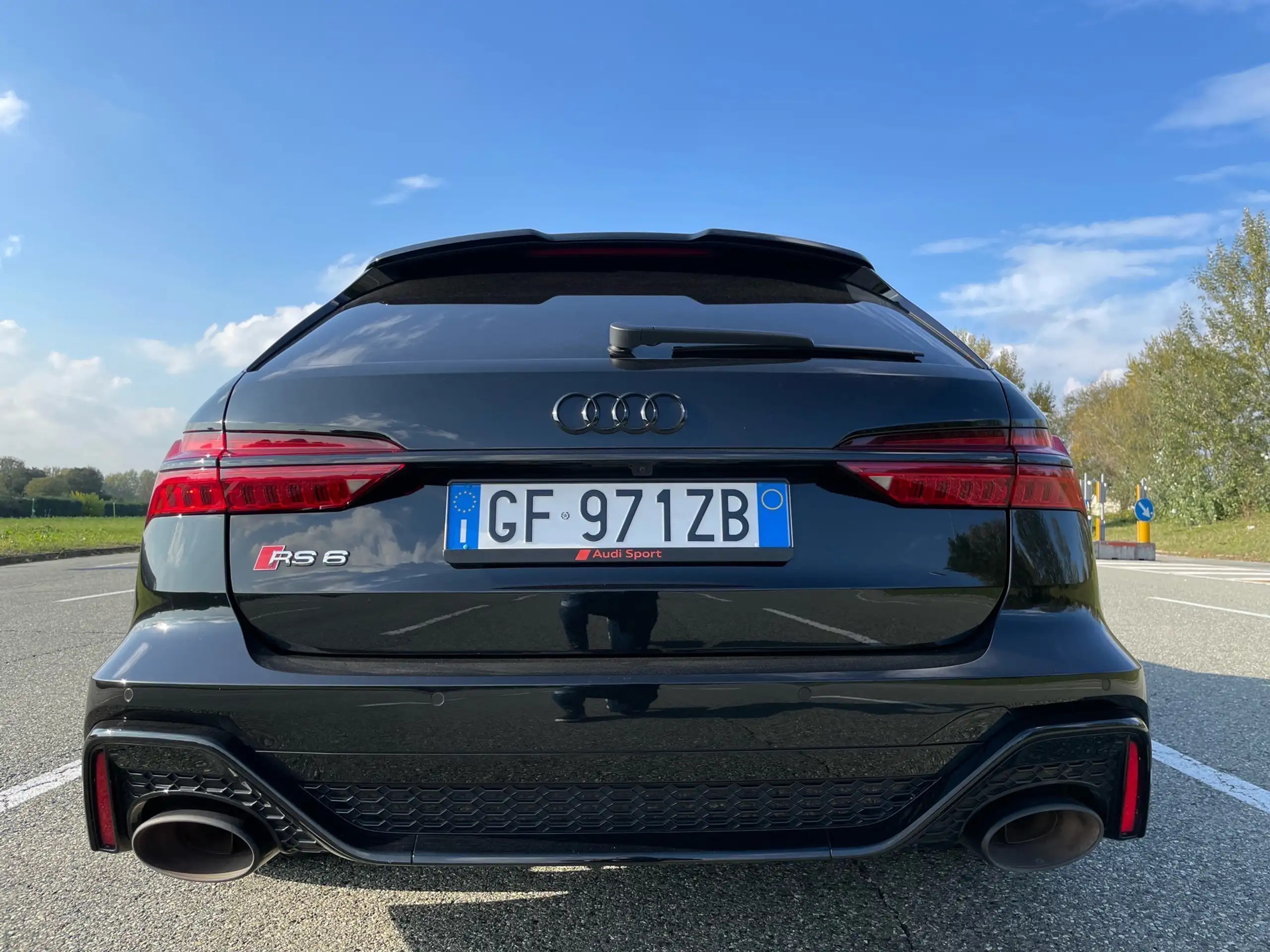 Audi - RS6