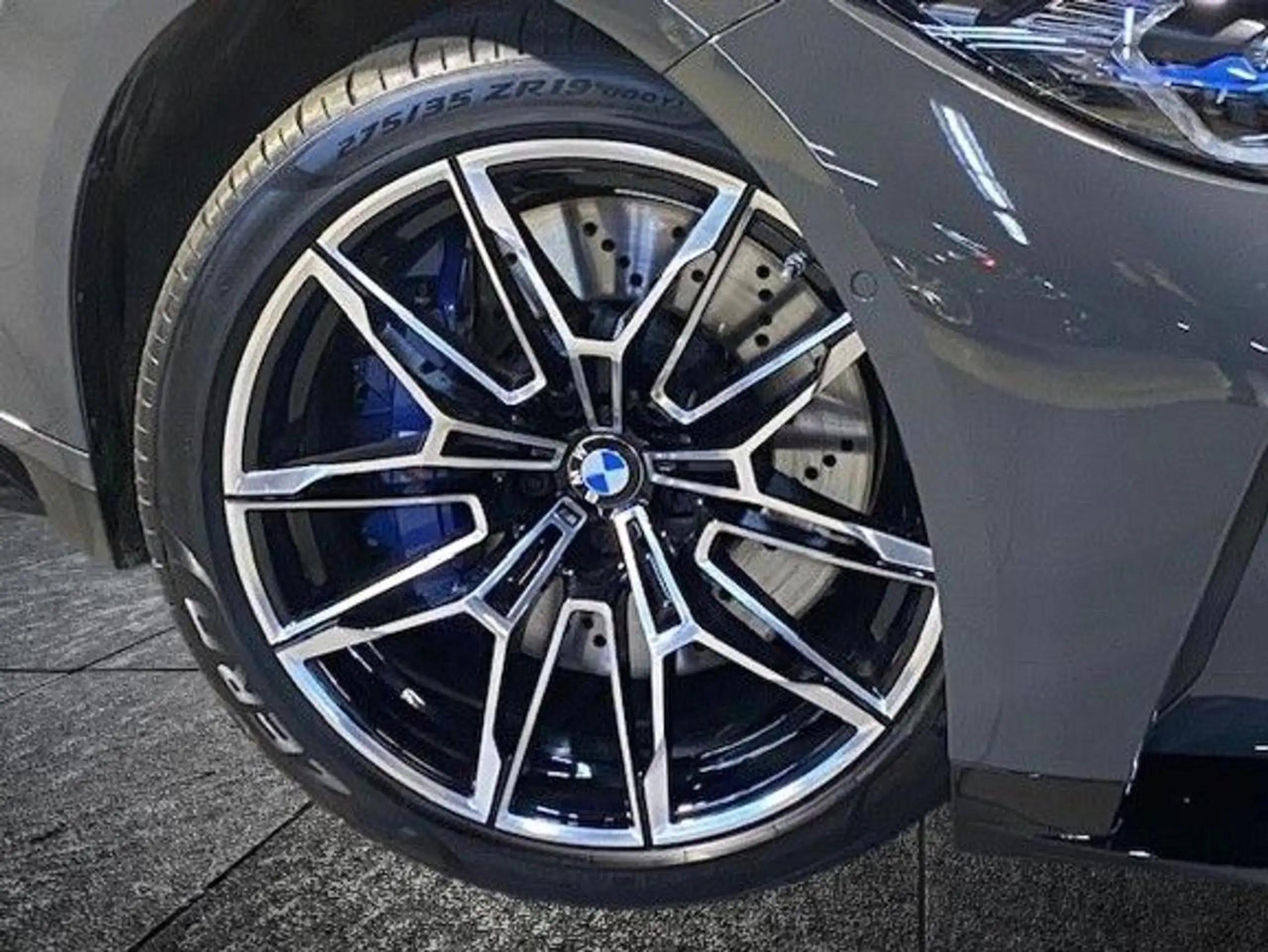 BMW - M4