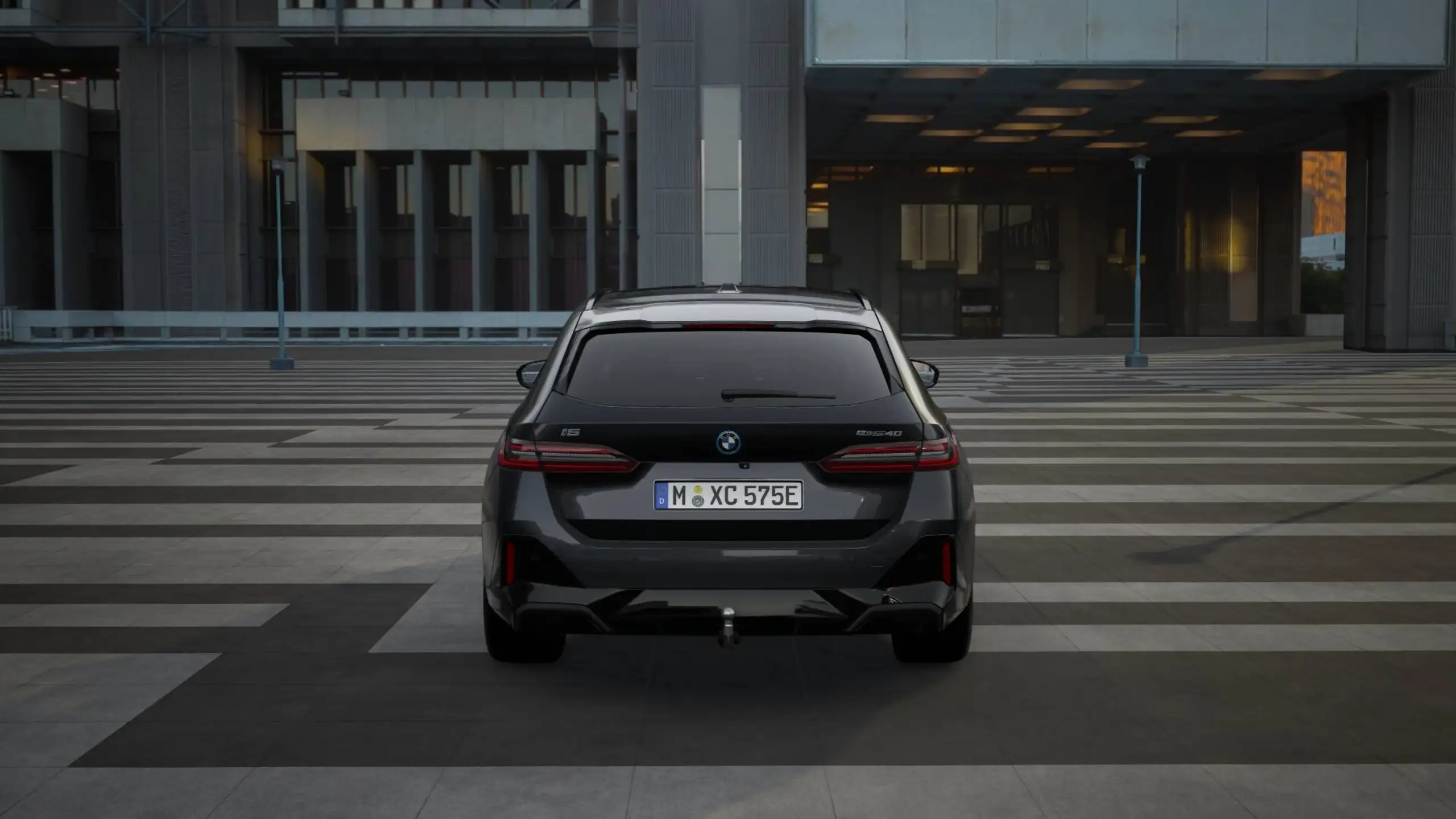 BMW - i5