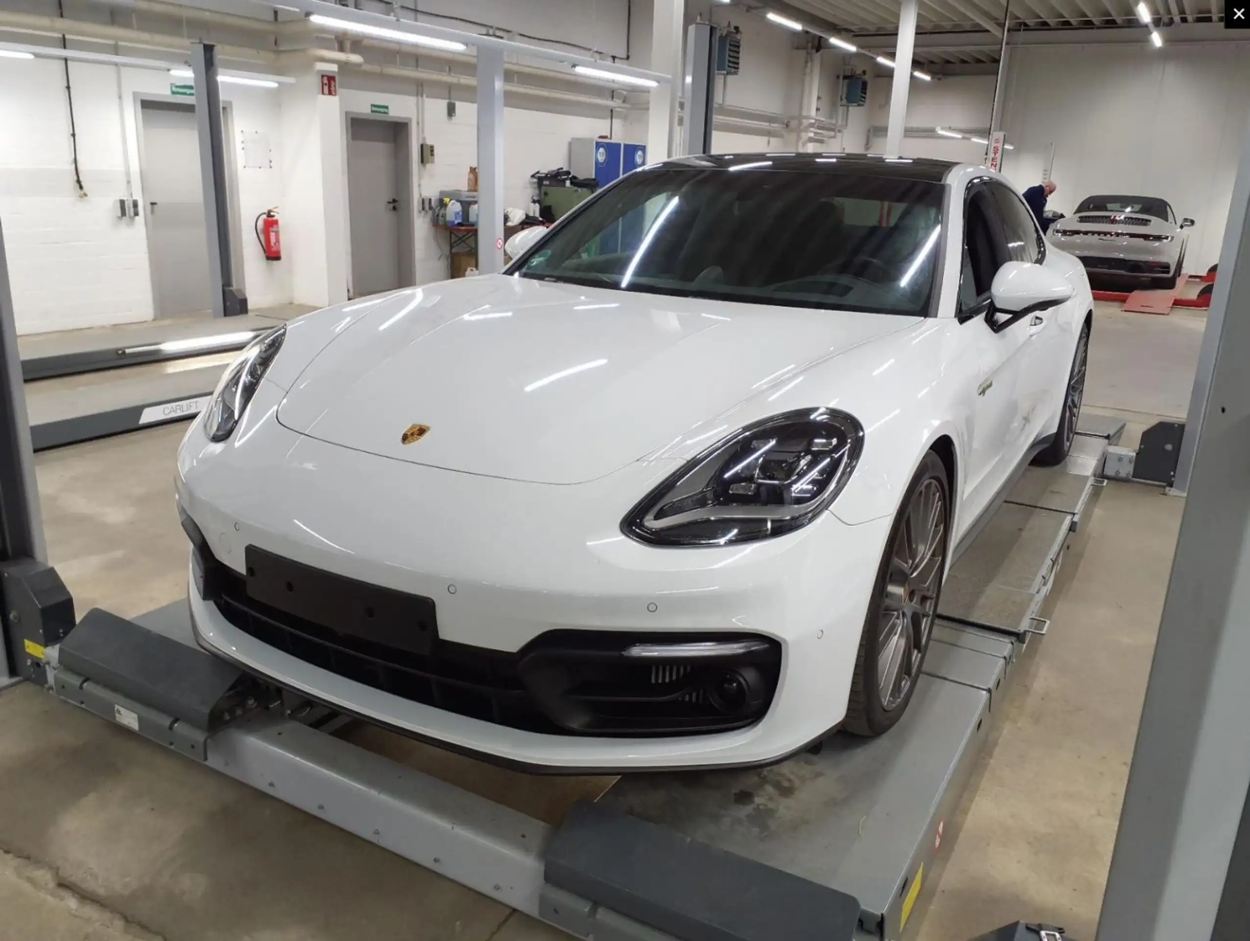 Porsche - Panamera