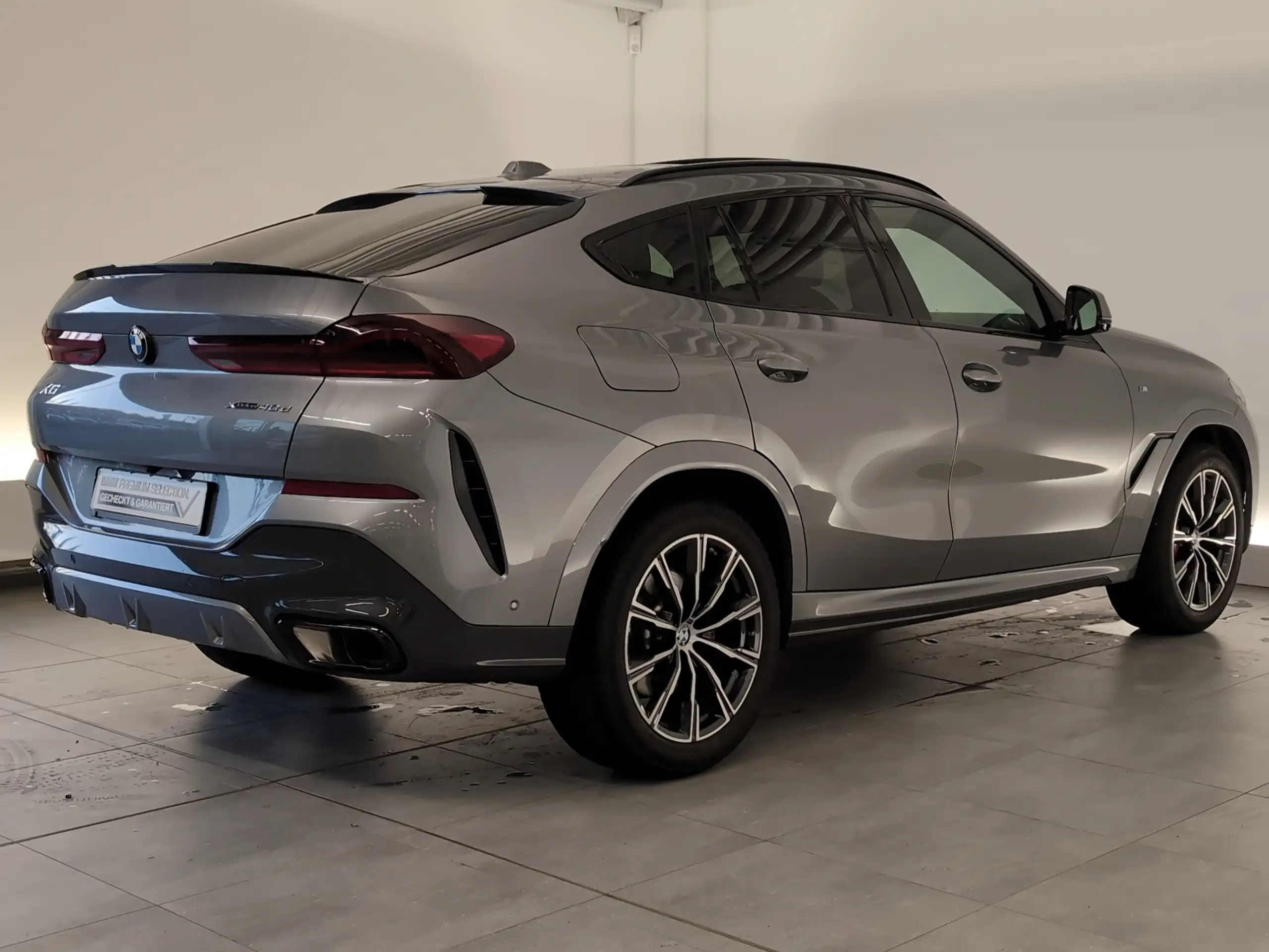 BMW - X6