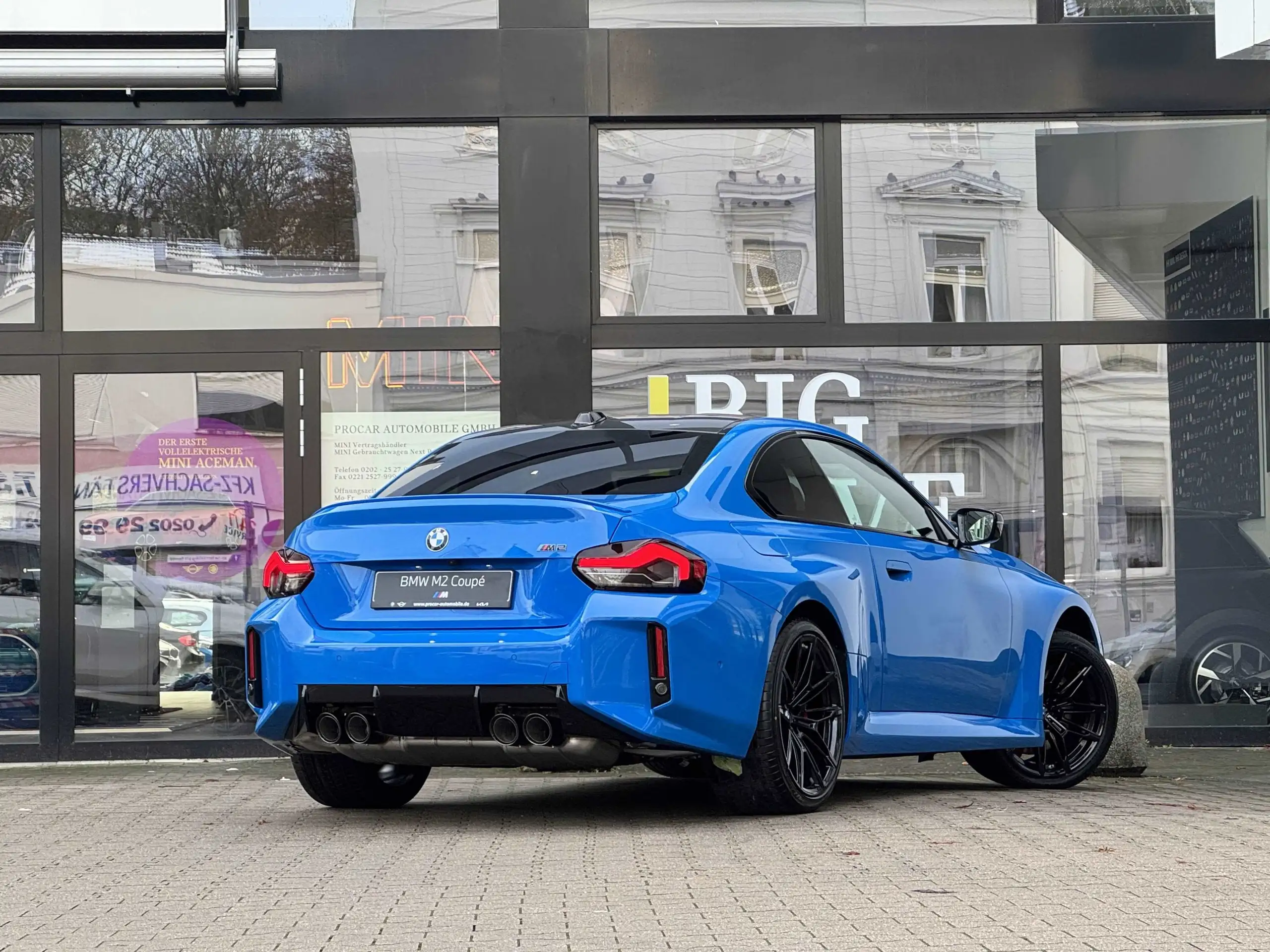 BMW - M2