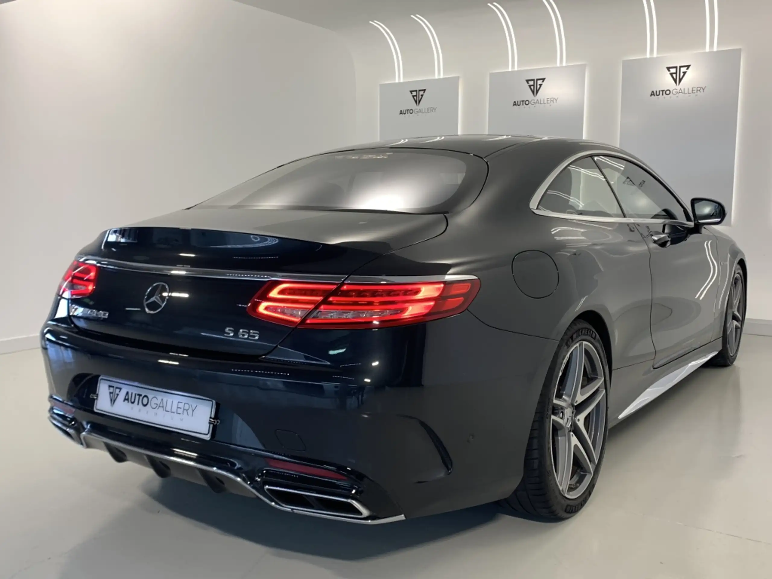 Mercedes-Benz - S 65 AMG