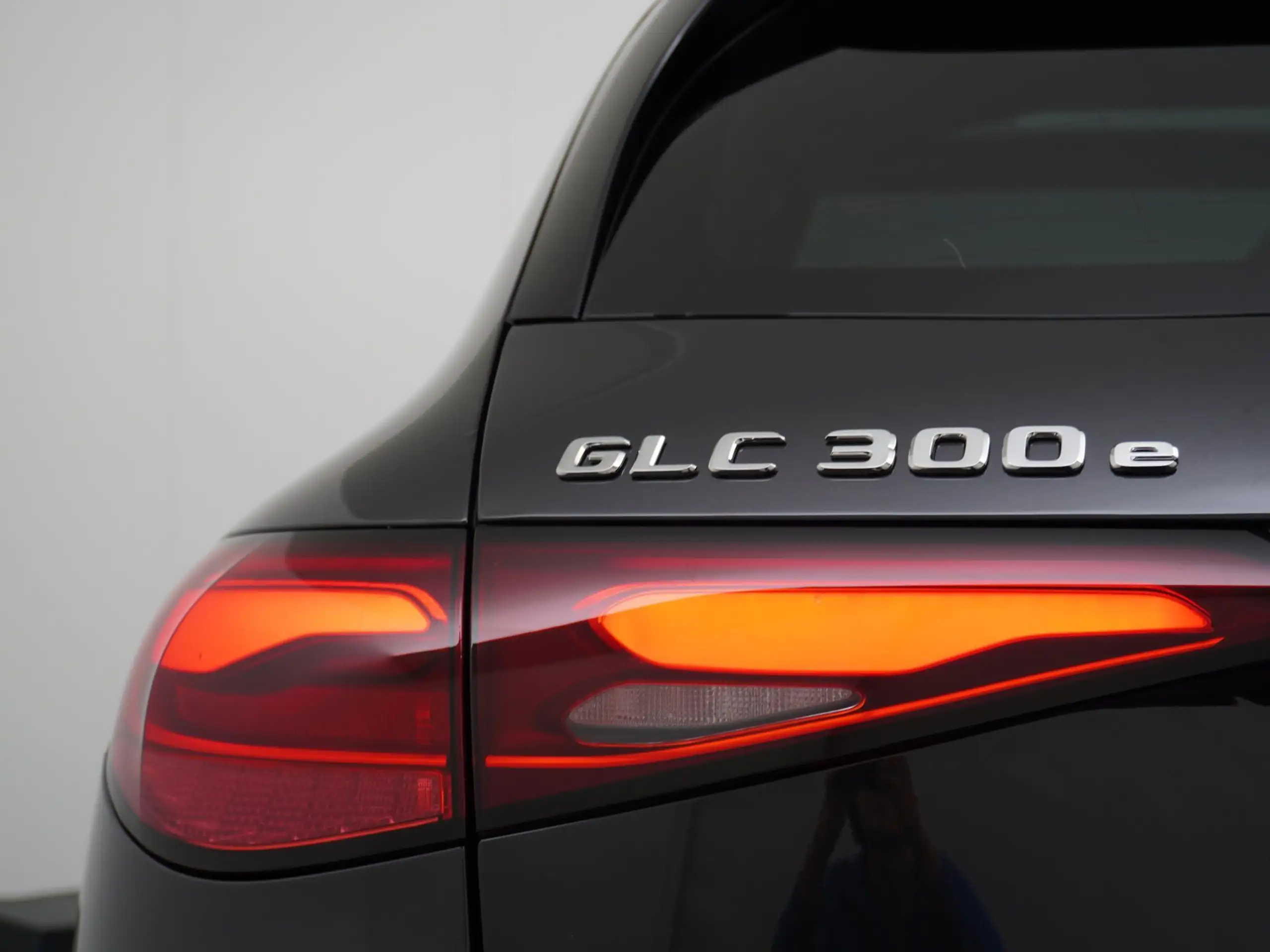 Mercedes-Benz - GLC 300