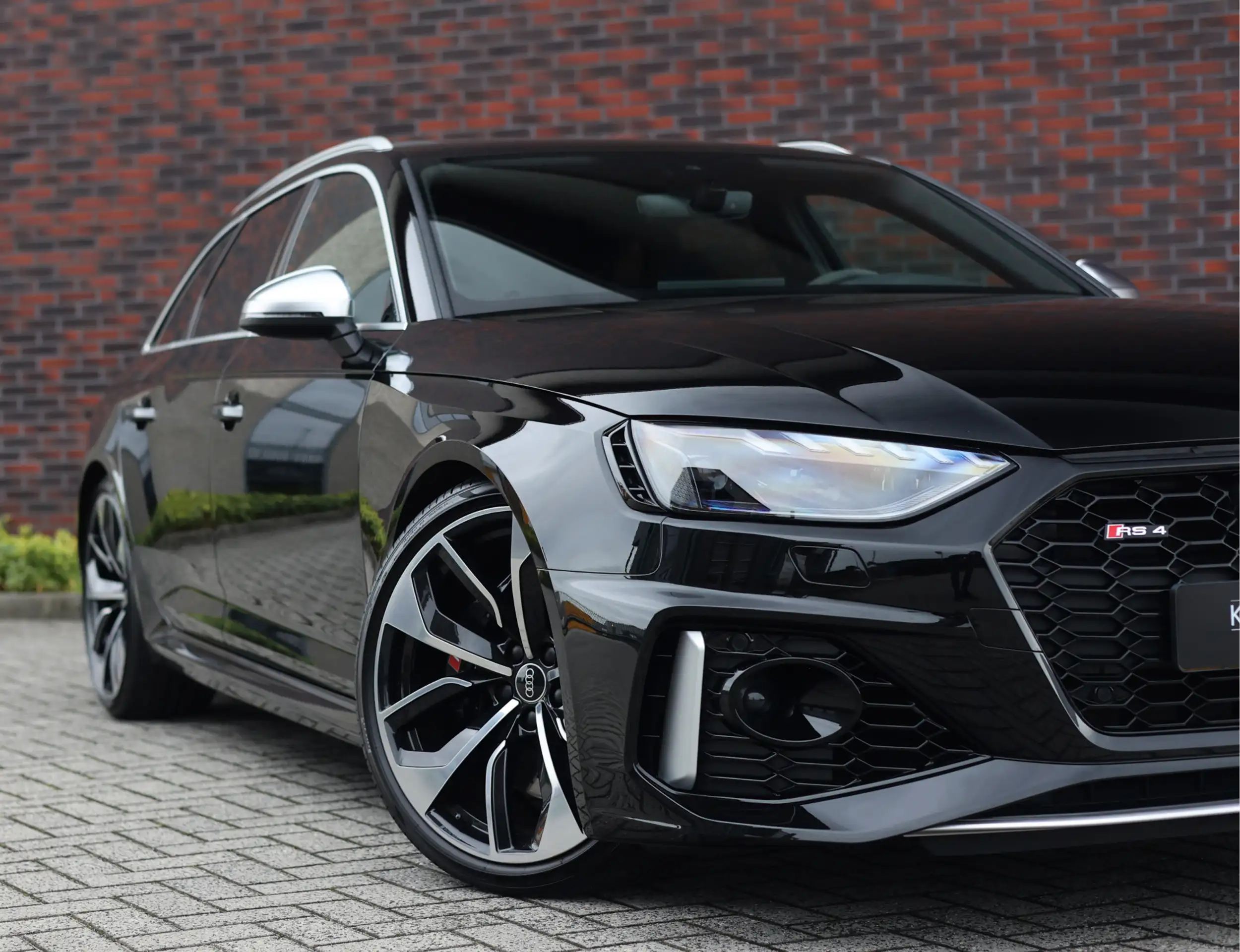 Audi - RS4