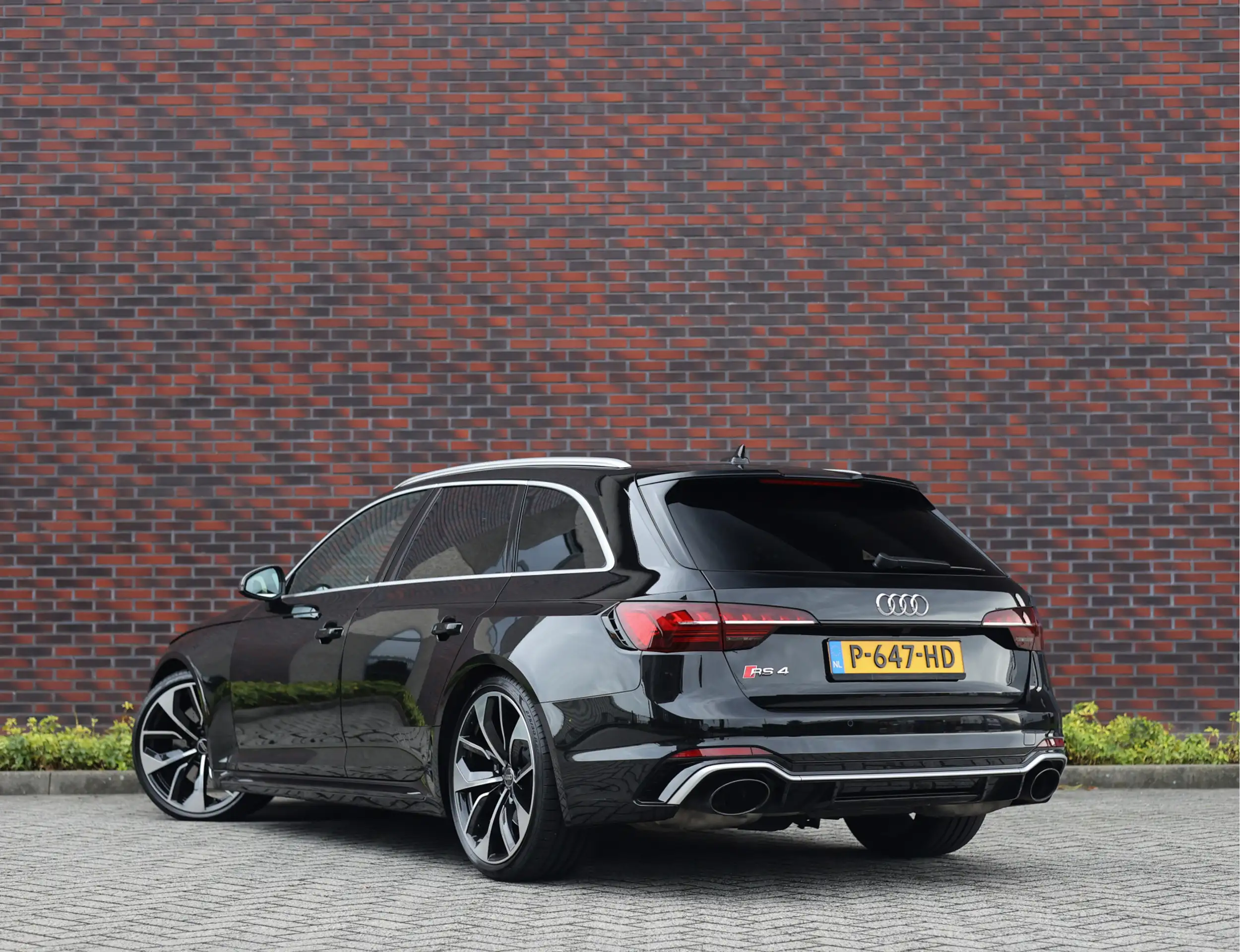 Audi - RS4