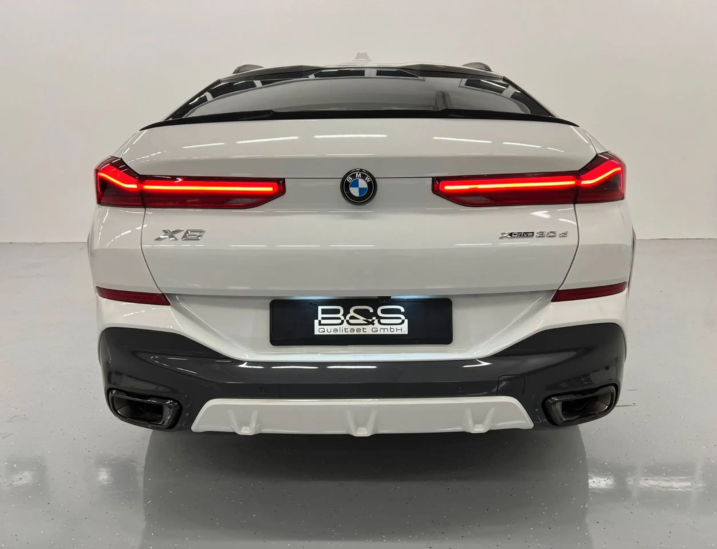 BMW - X6