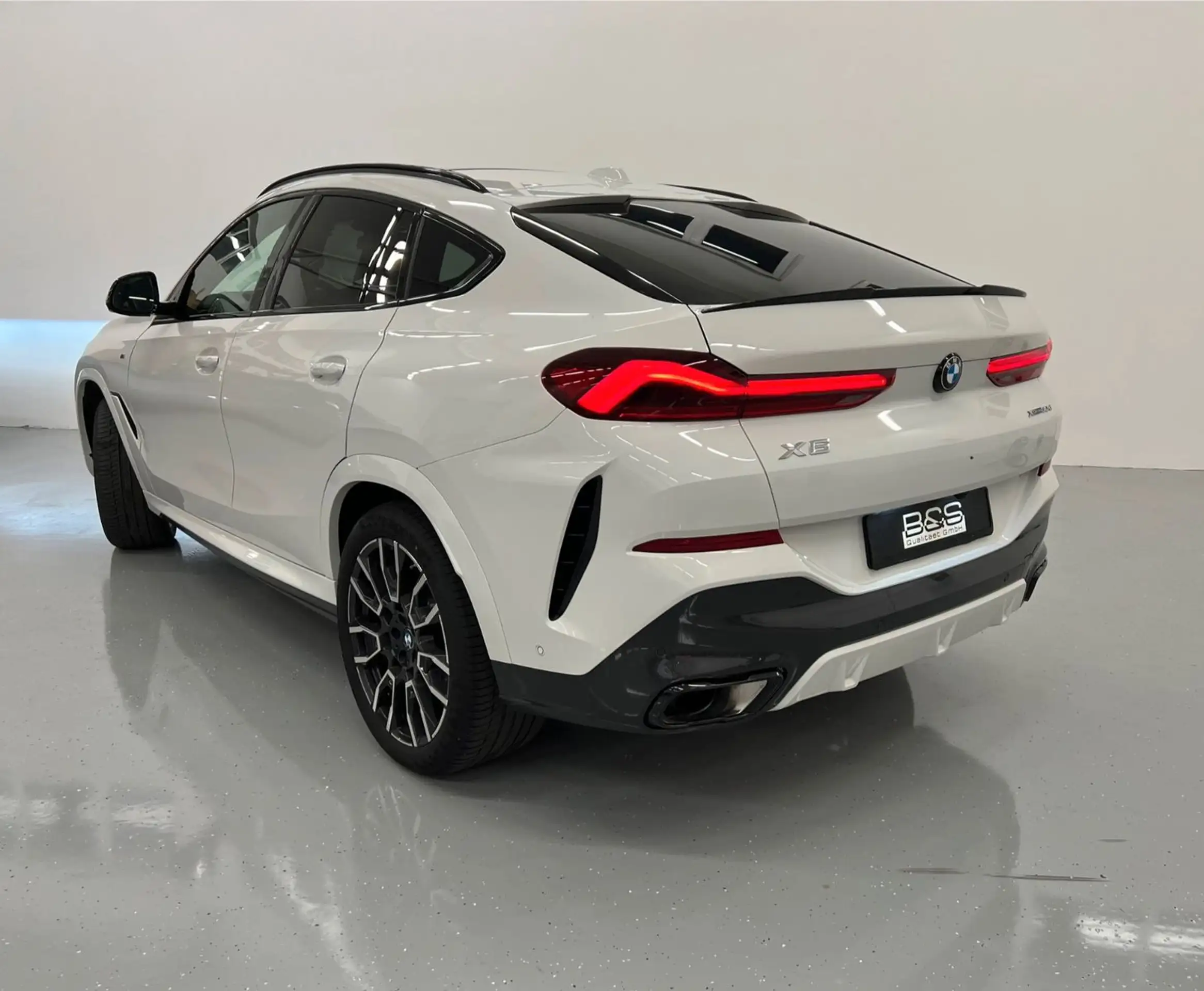 BMW - X6