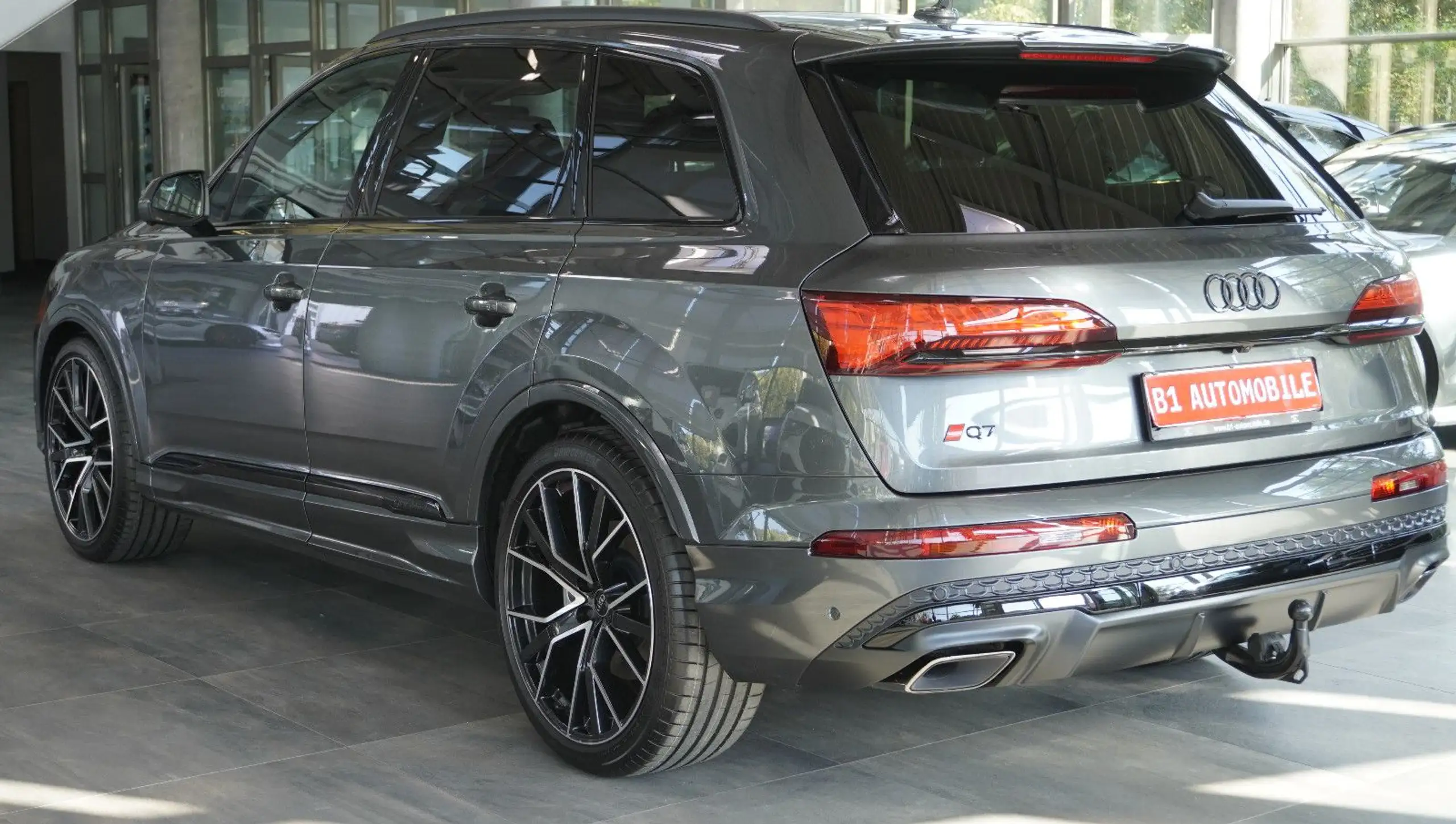 Audi - Q7