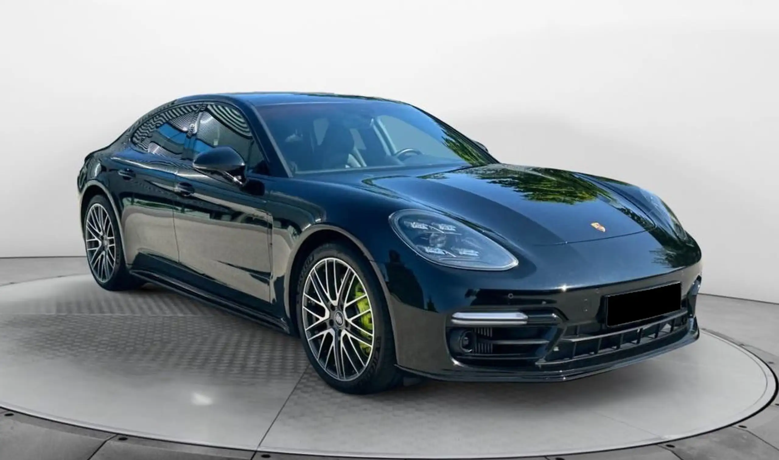 Porsche Panamera 2021