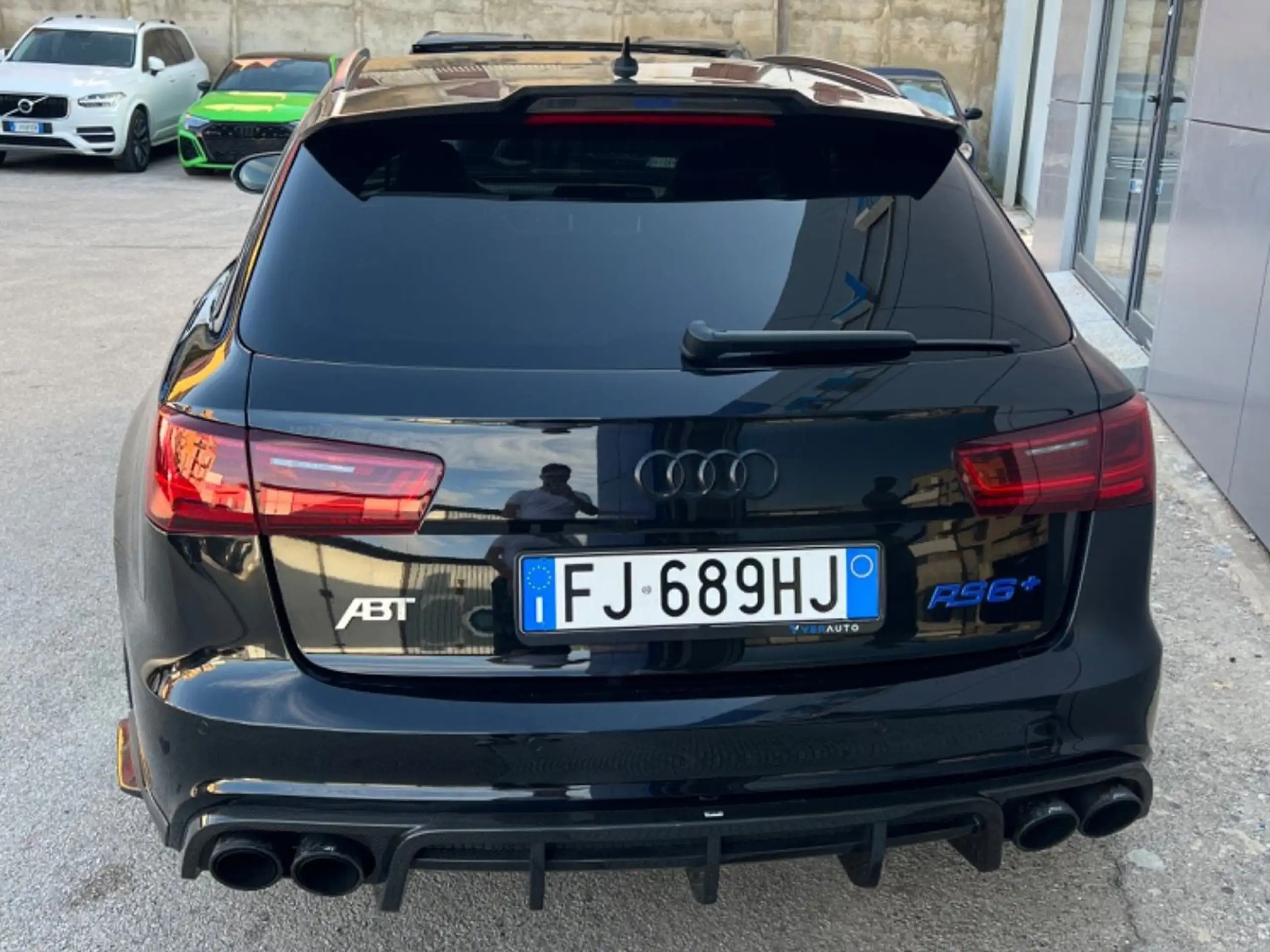 Audi - RS6