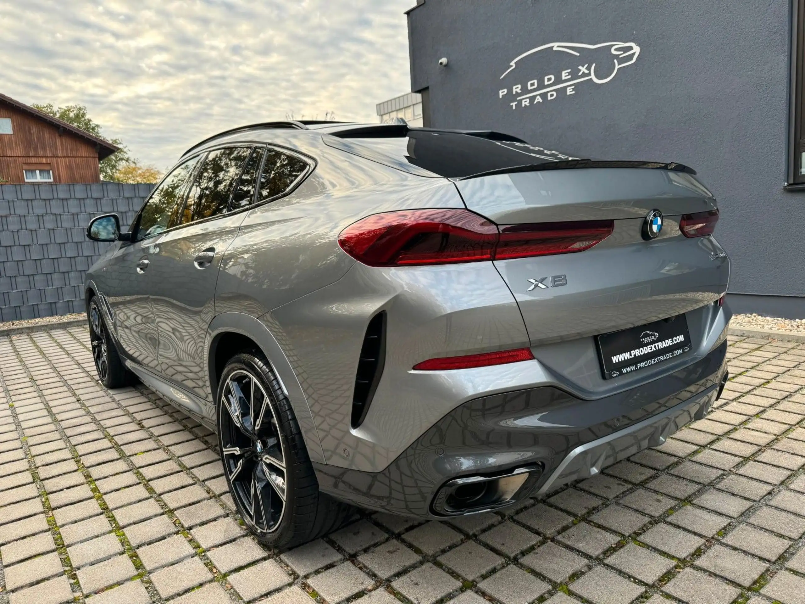 BMW - X6