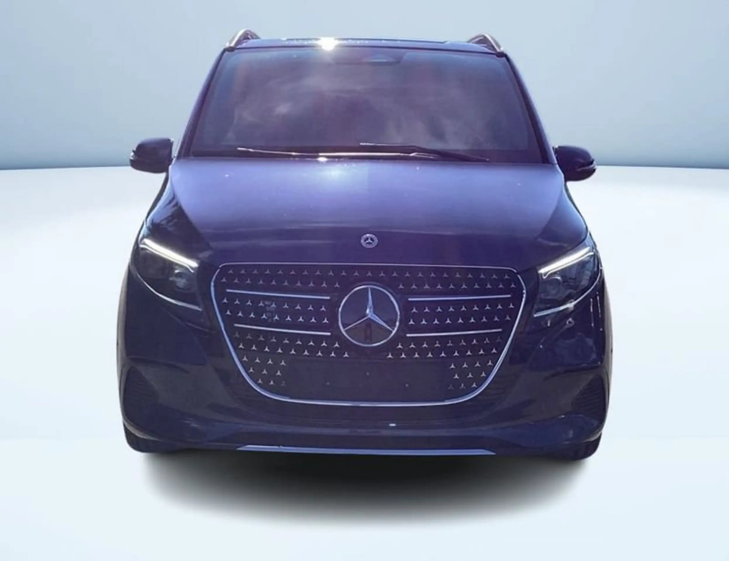 Mercedes-Benz - V 250