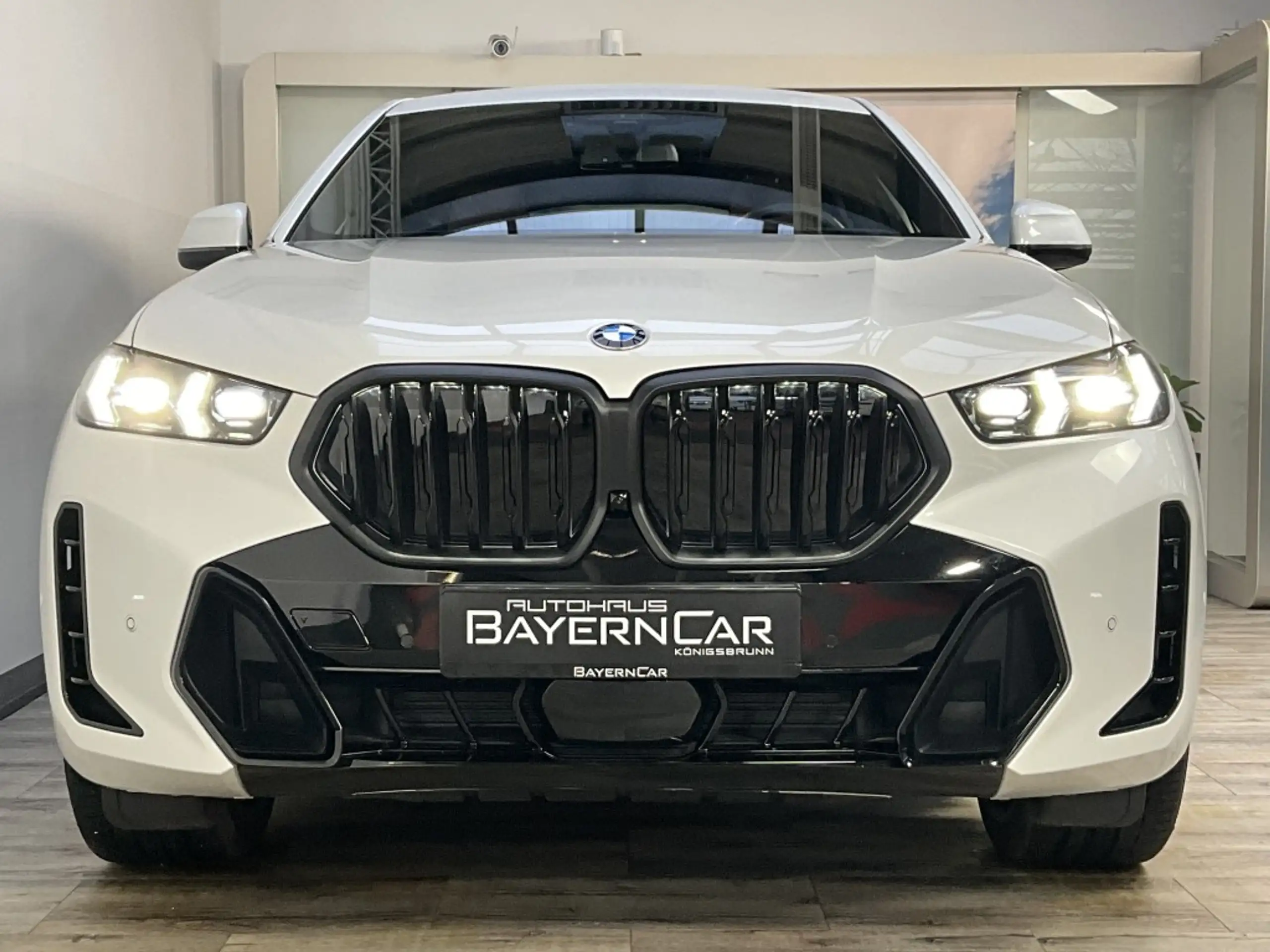 BMW - X6