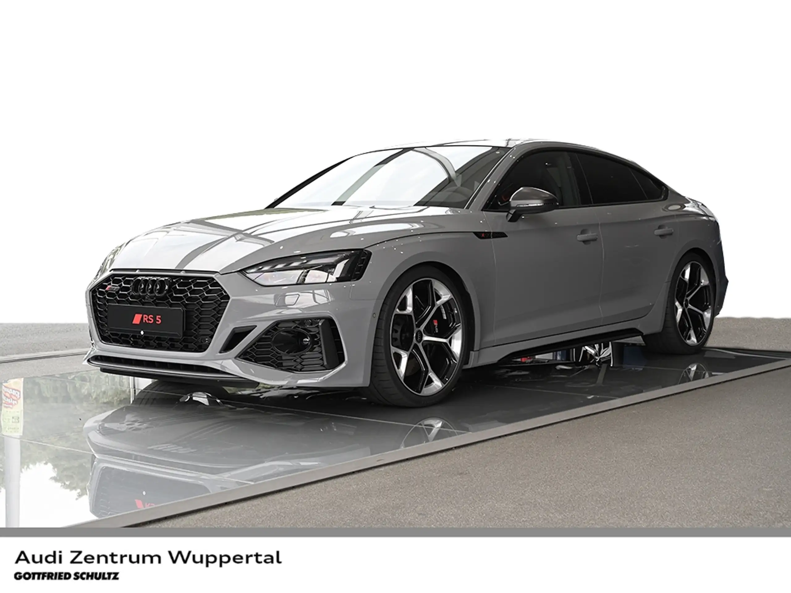 Audi - RS5