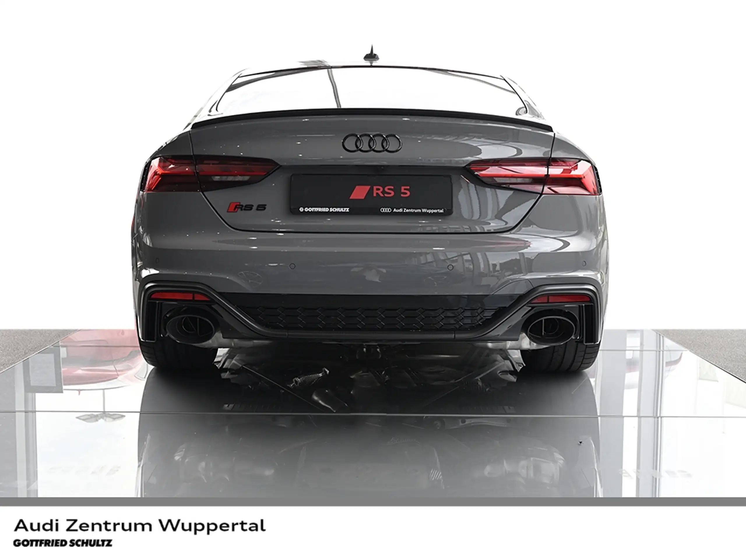 Audi - RS5