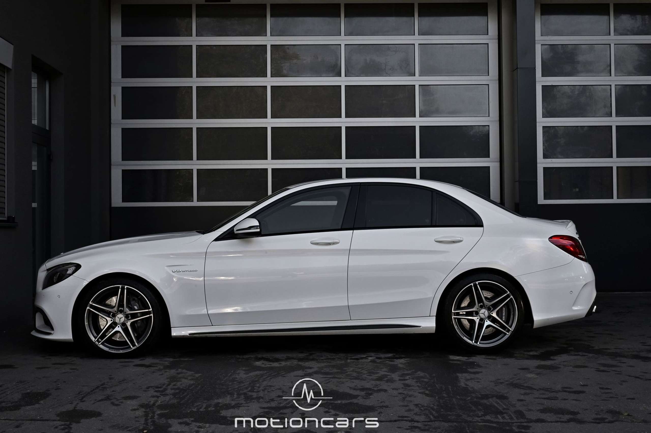 Mercedes-Benz - C 63 AMG