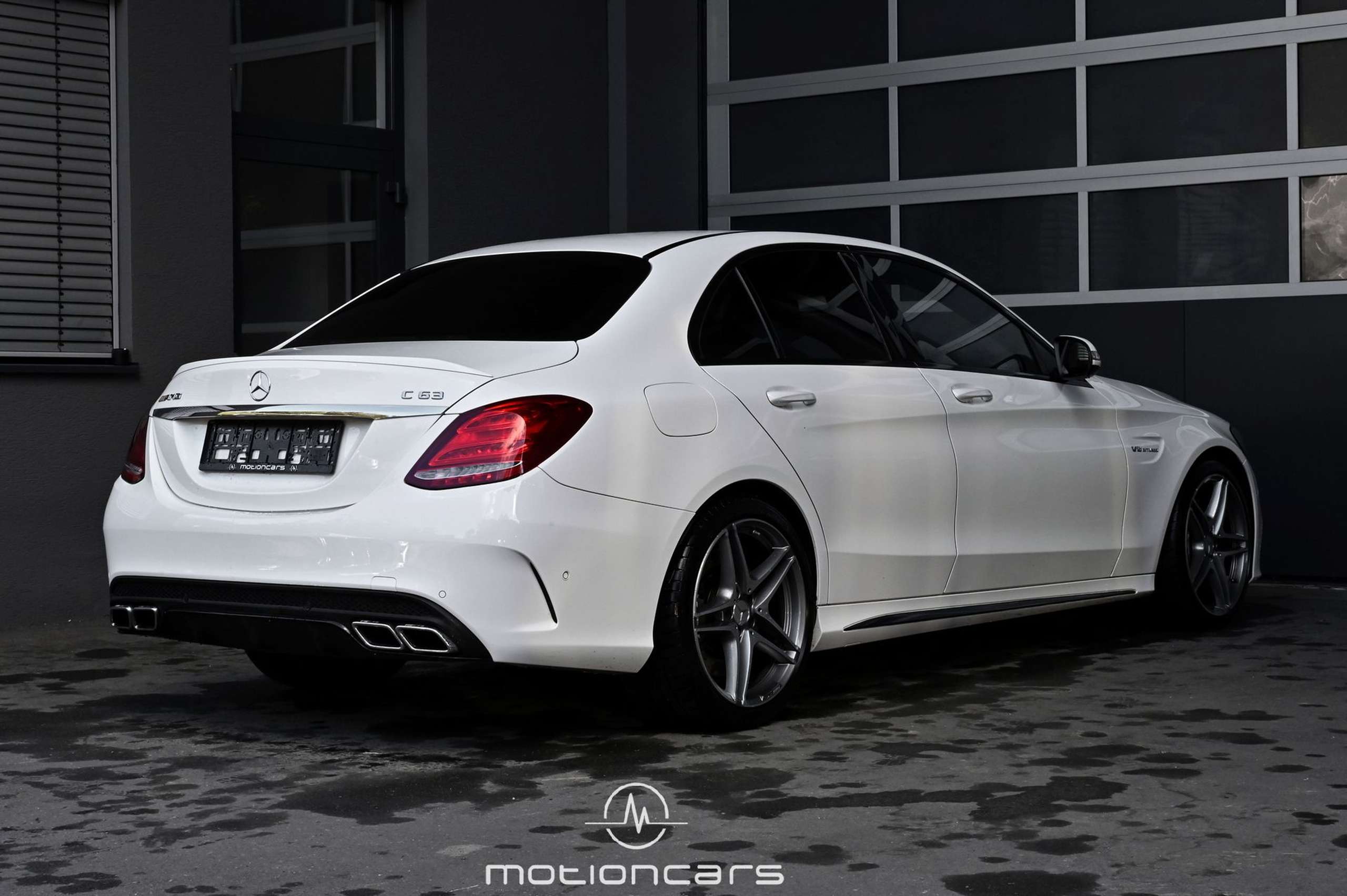 Mercedes-Benz - C 63 AMG