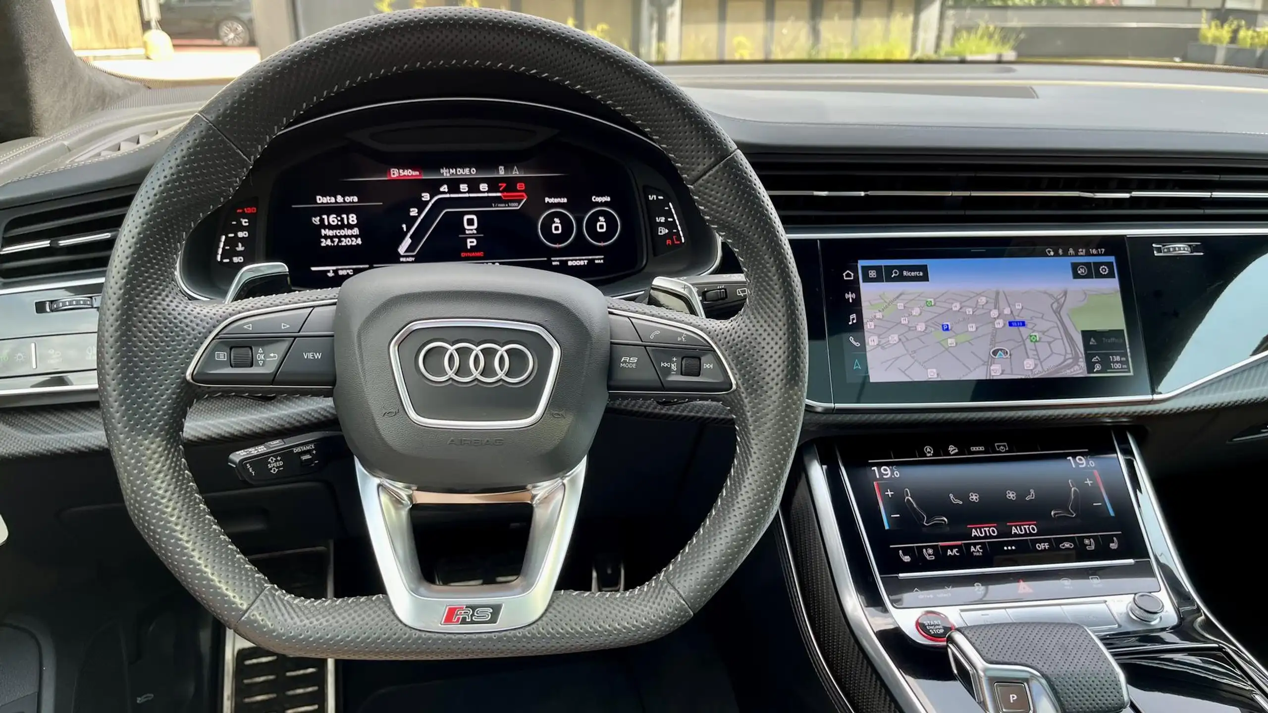 Audi - RS Q8