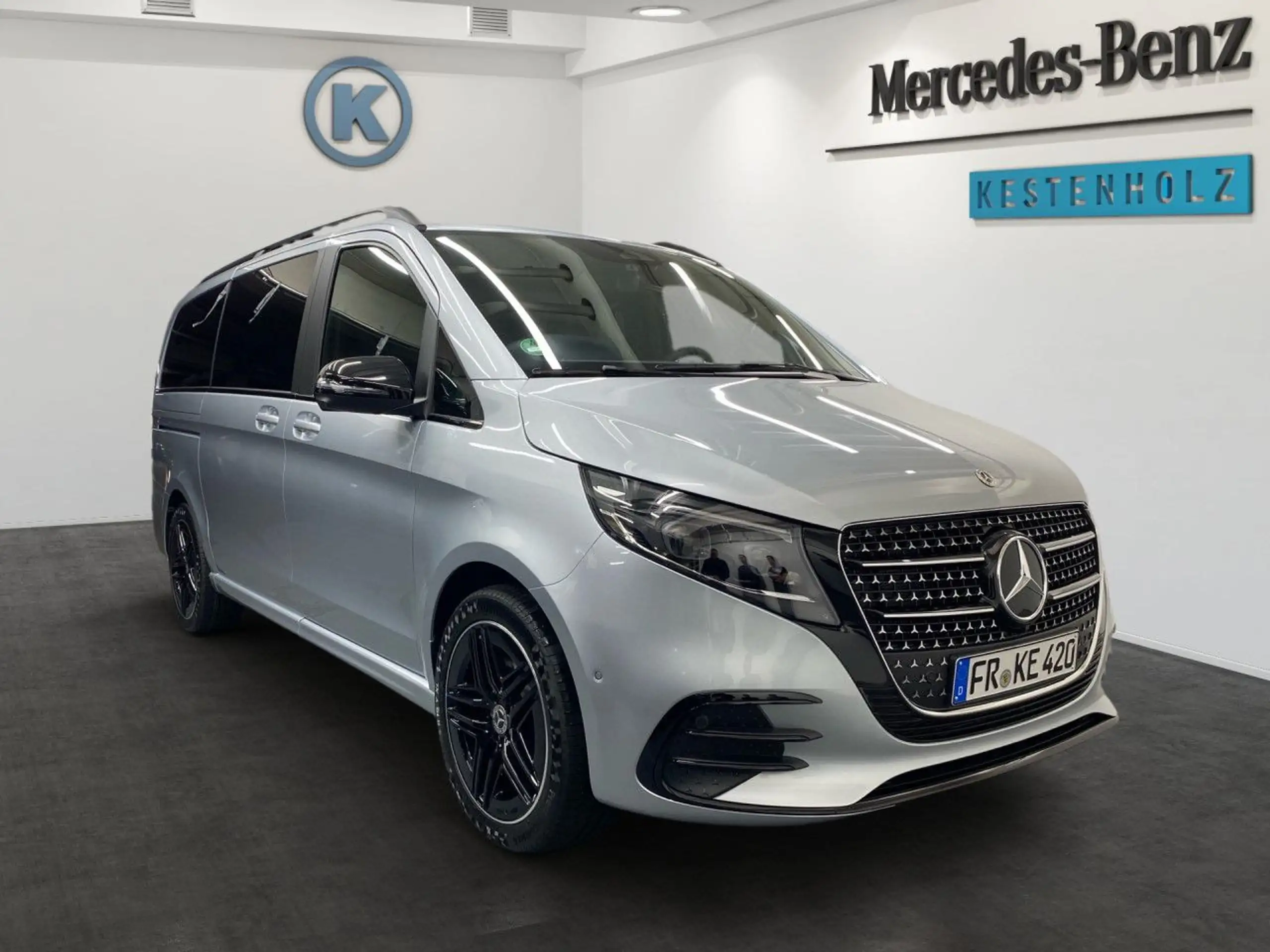 Mercedes-Benz - V 300