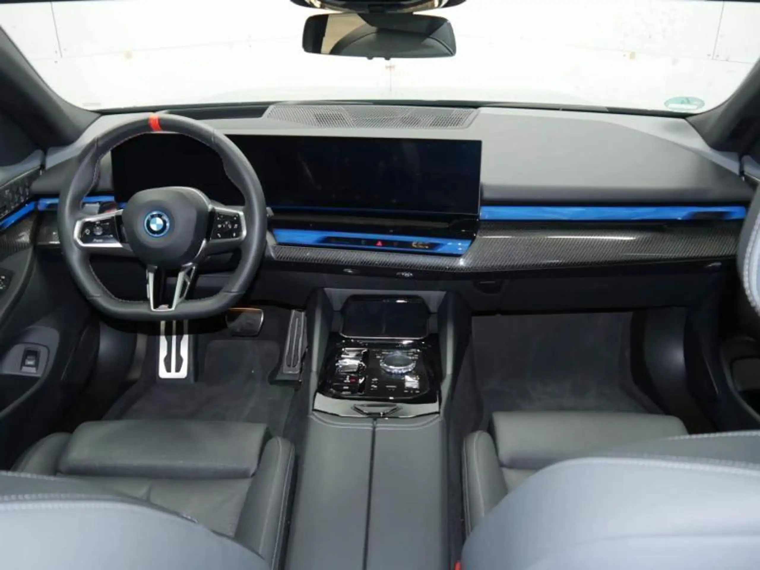 BMW - i5