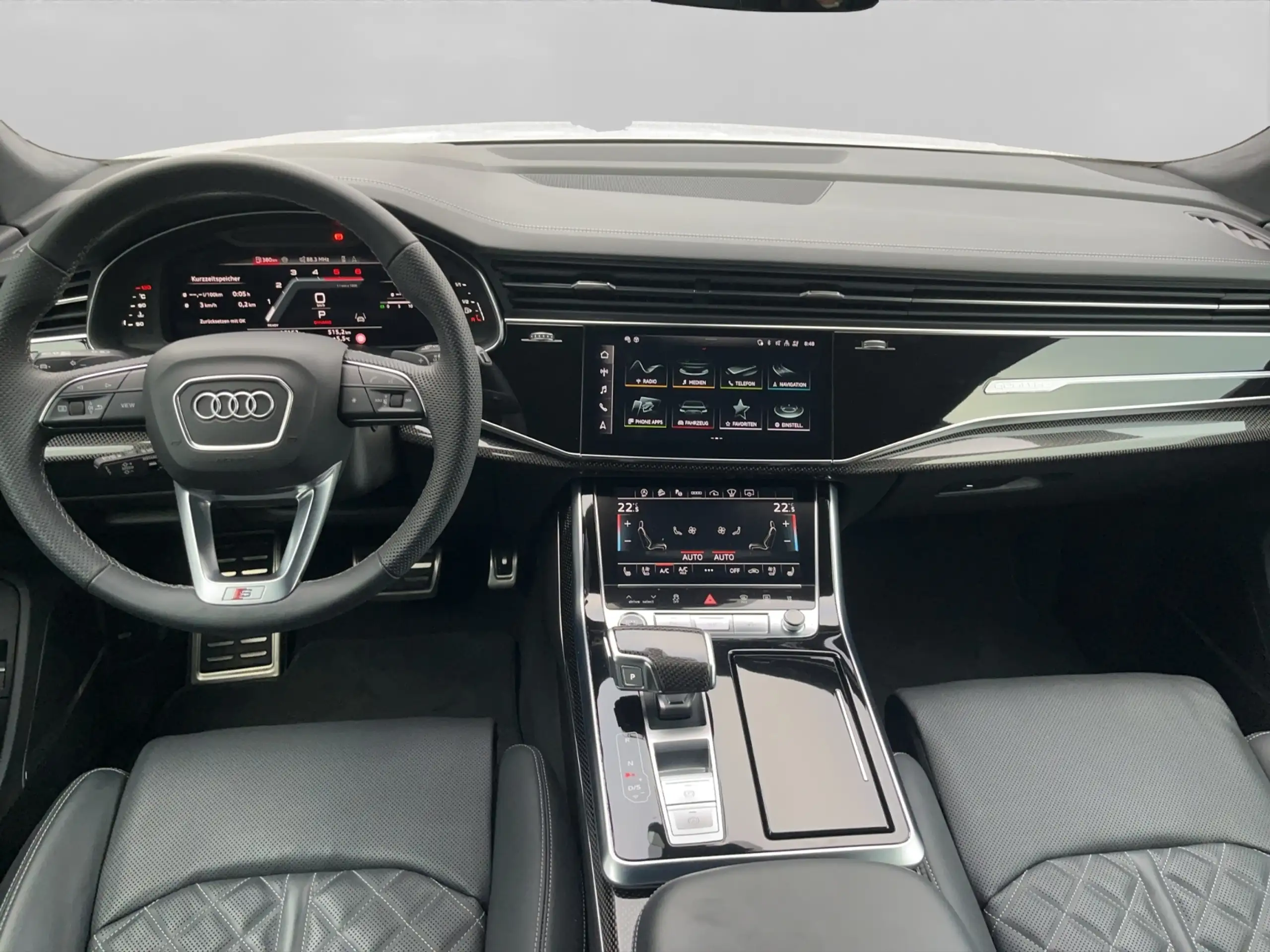 Audi - Q8