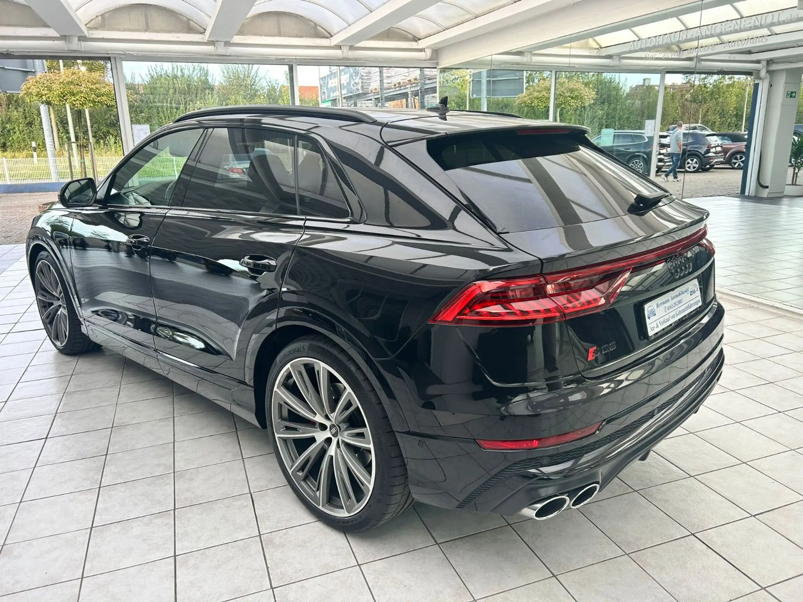 Audi - SQ8