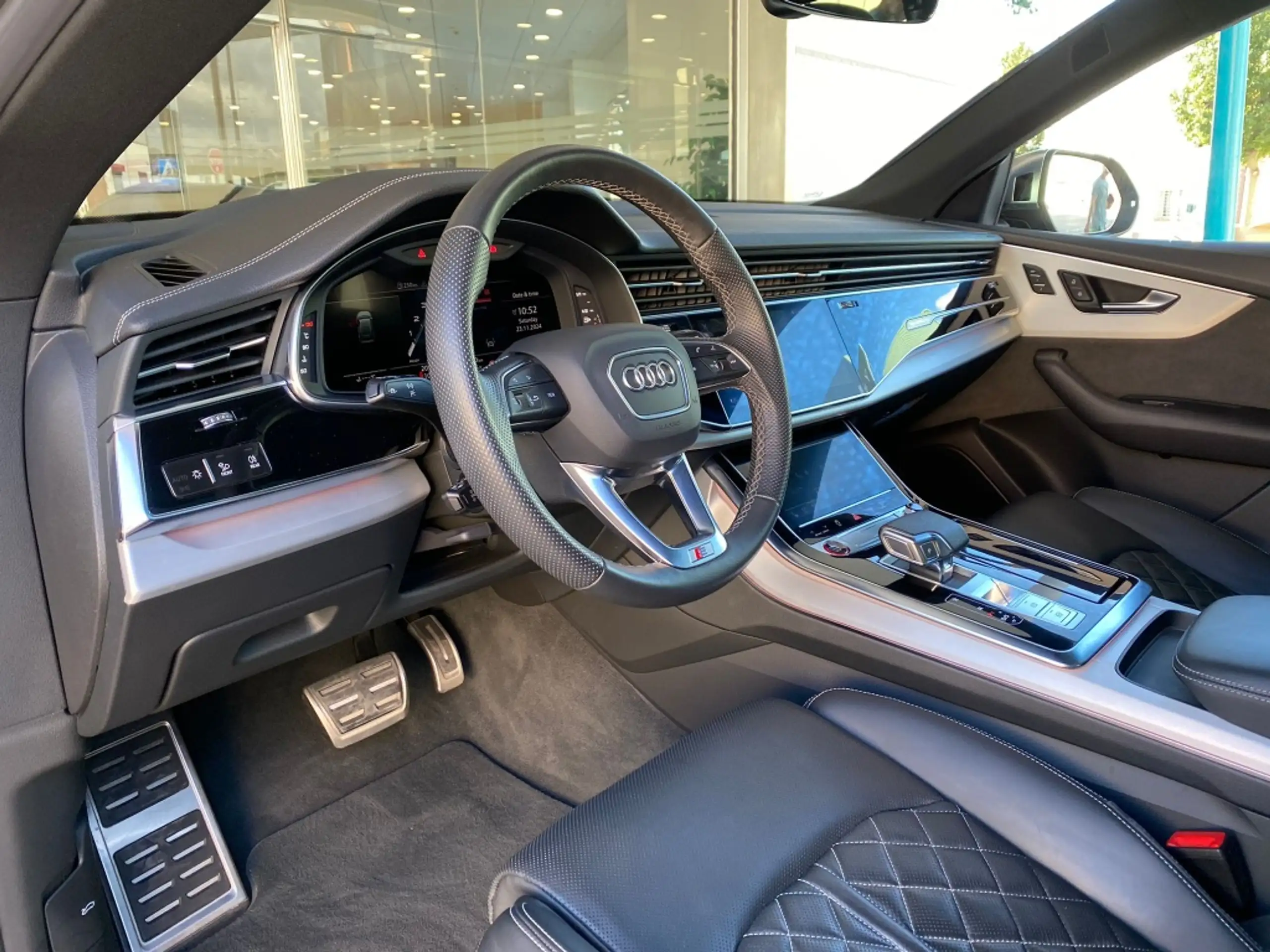 Audi - SQ8