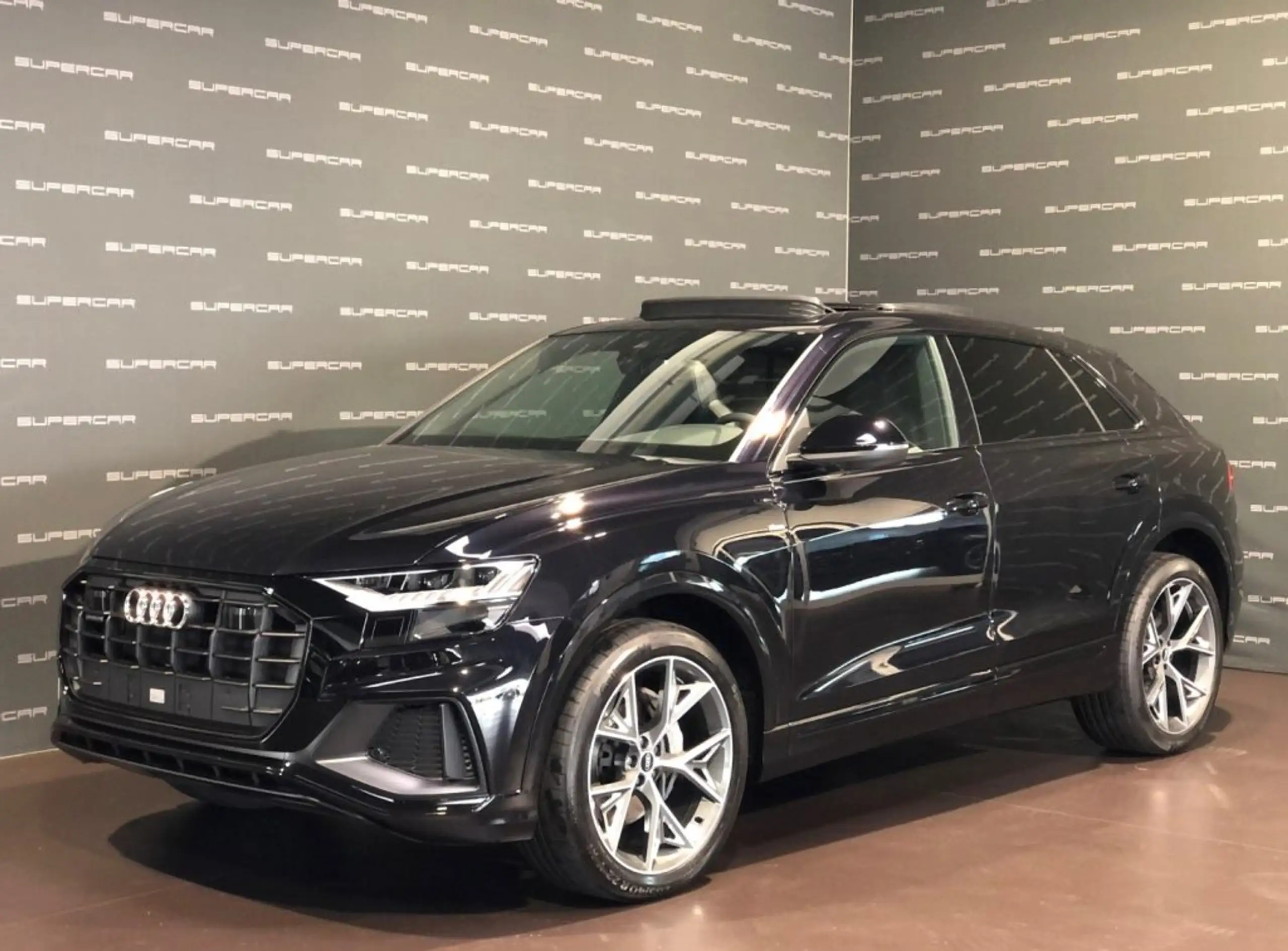 Audi - Q8