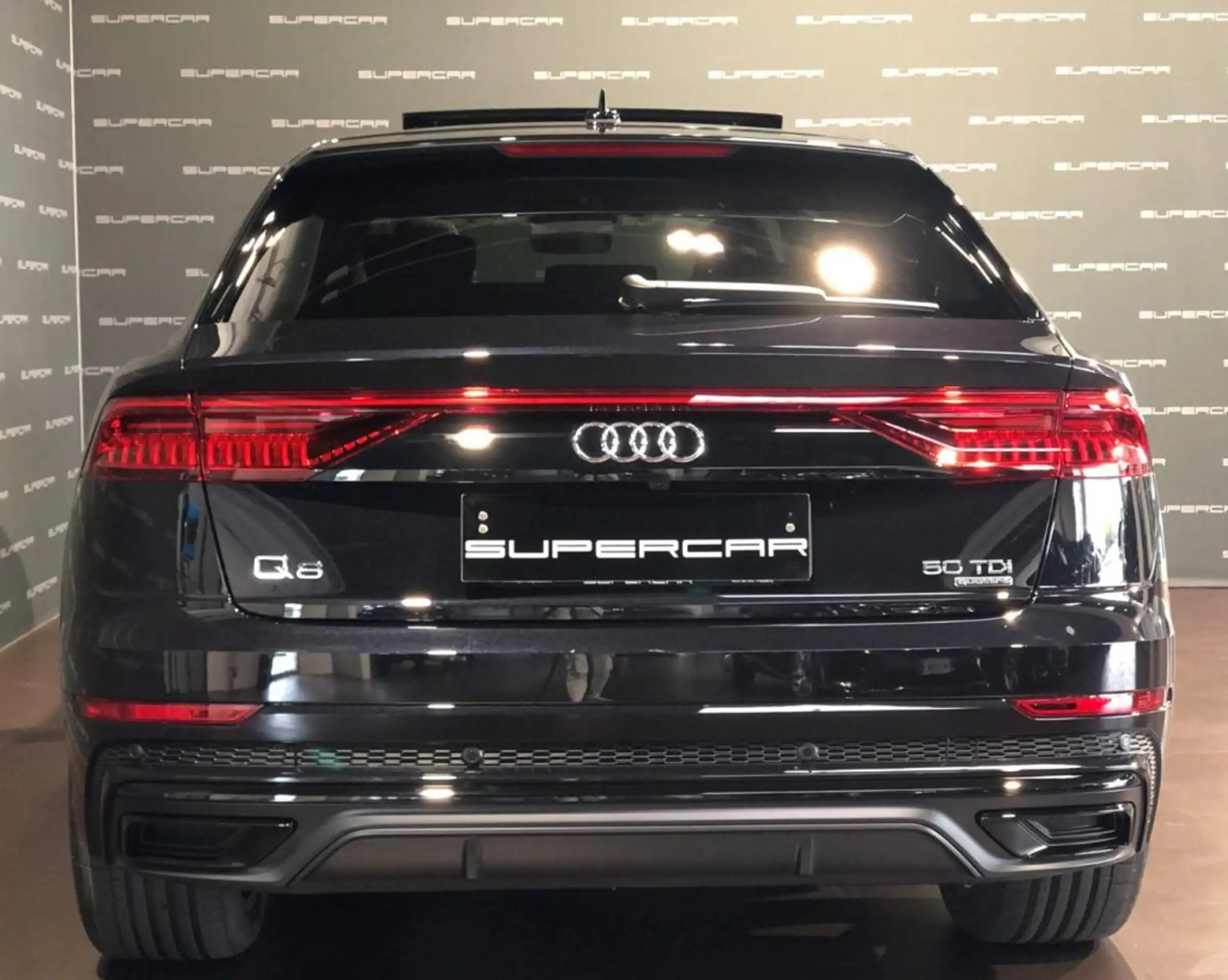 Audi - Q8