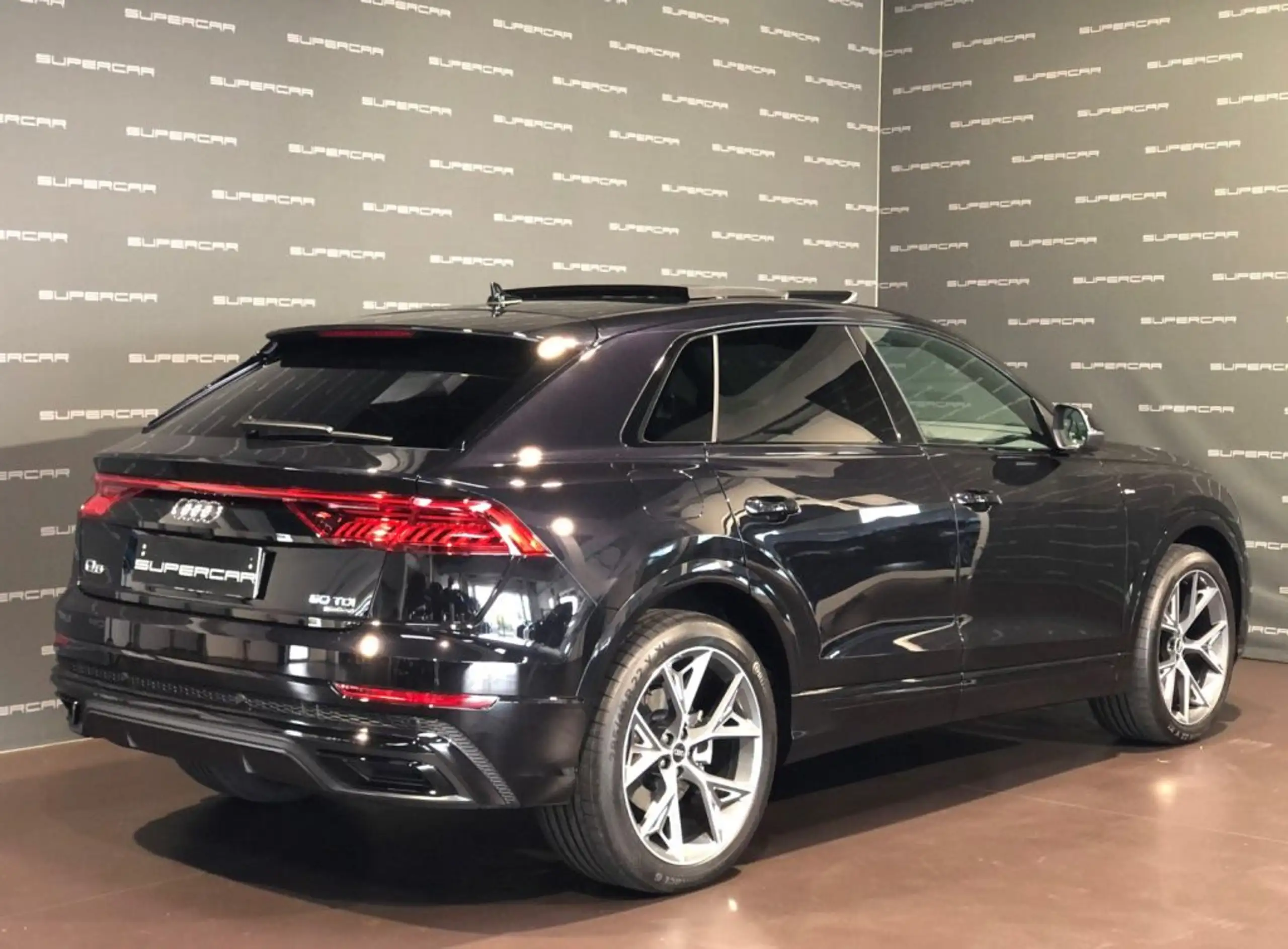 Audi - Q8