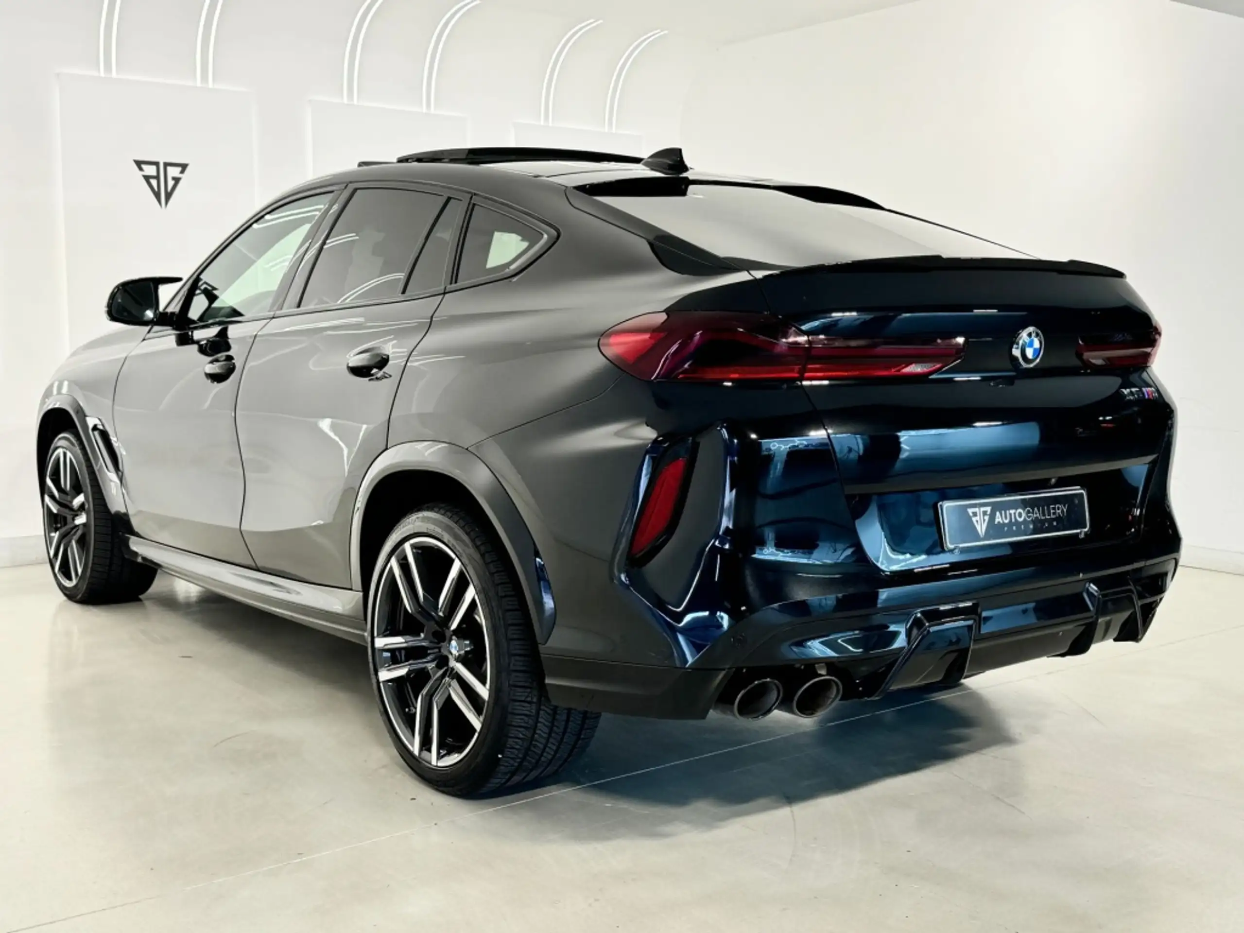 BMW - X6 M