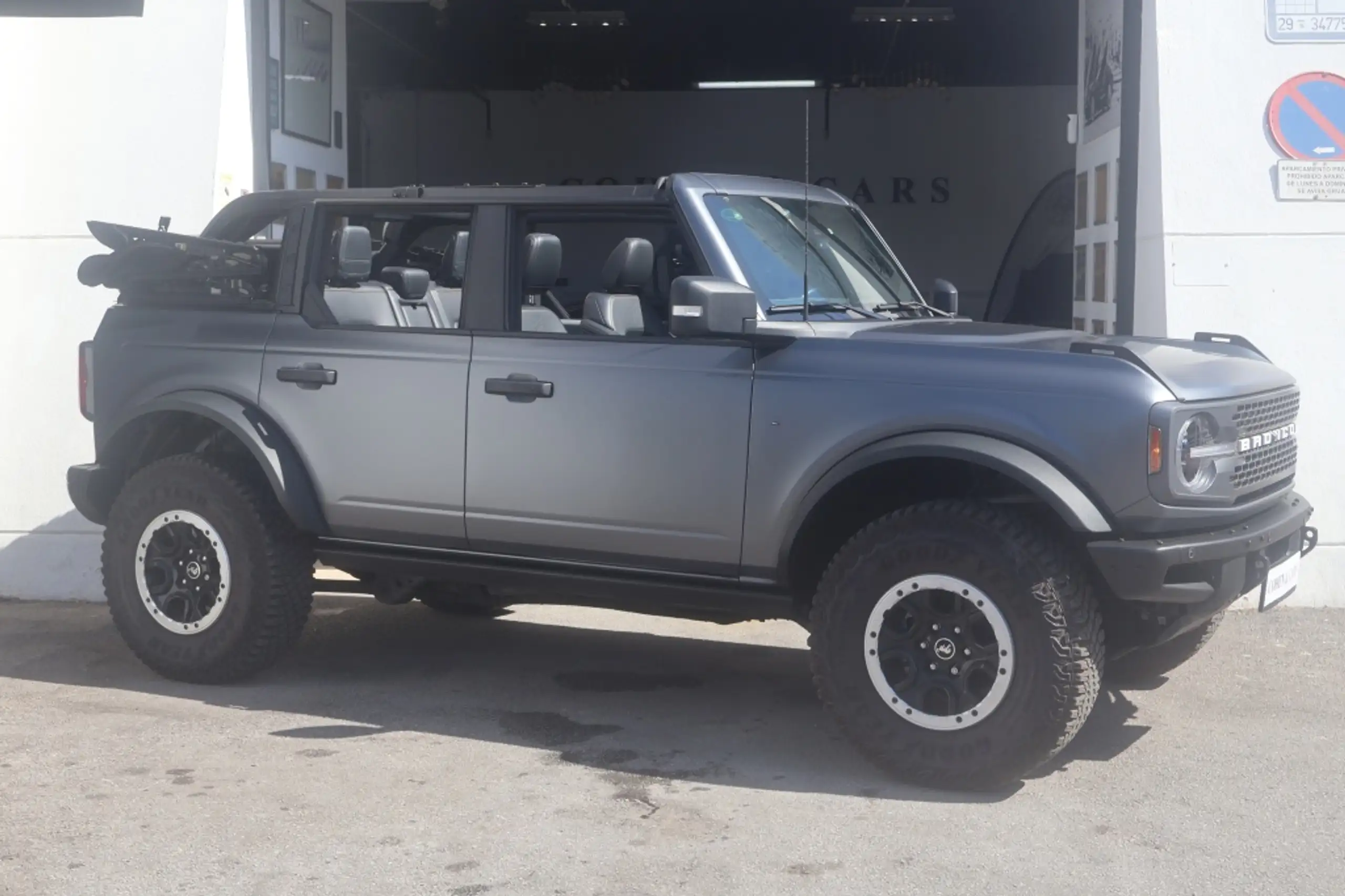 Ford - Bronco