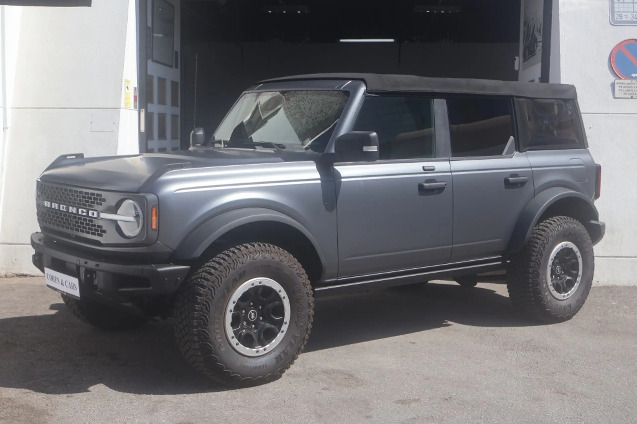 Ford - Bronco