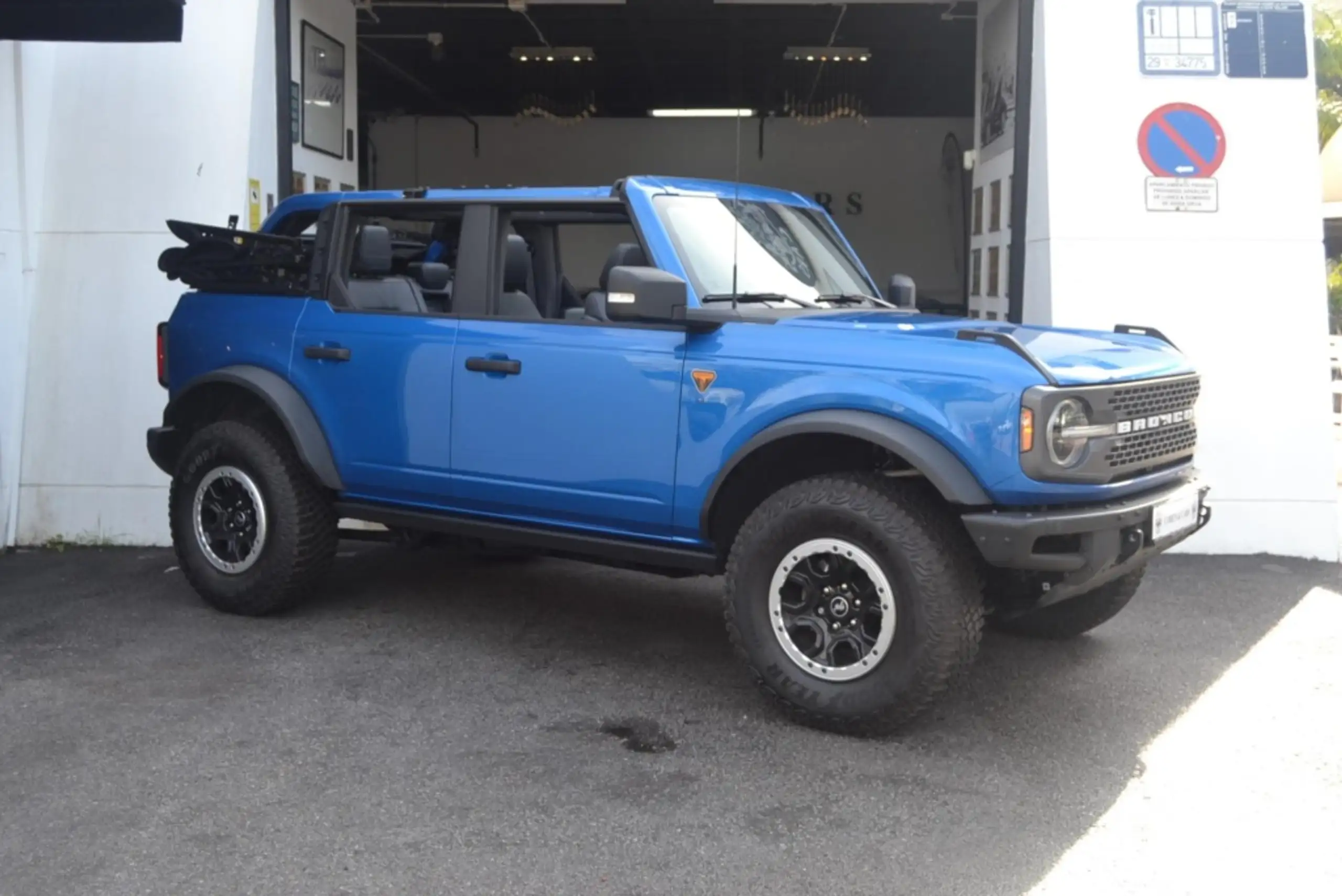 Ford - Bronco