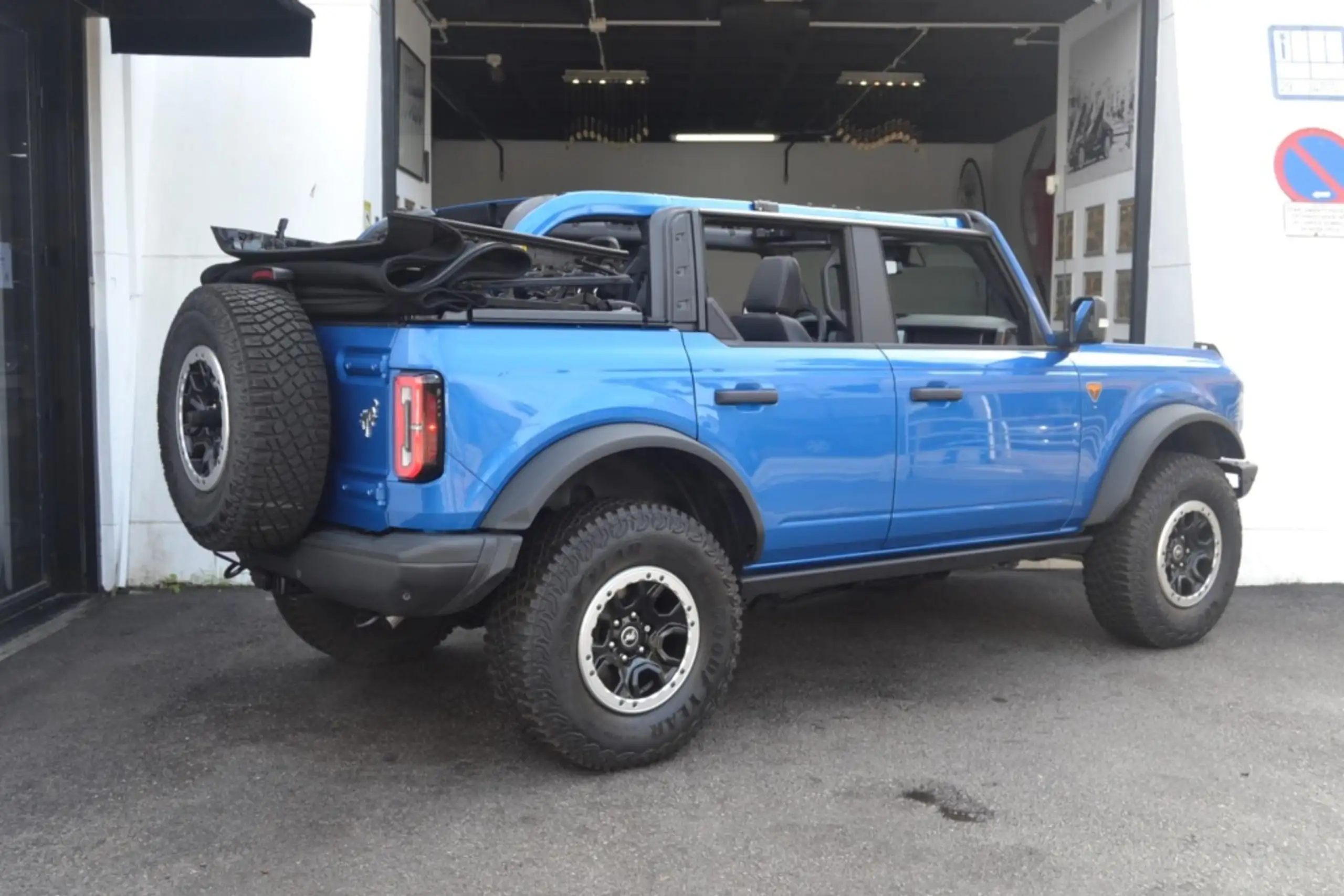 Ford - Bronco