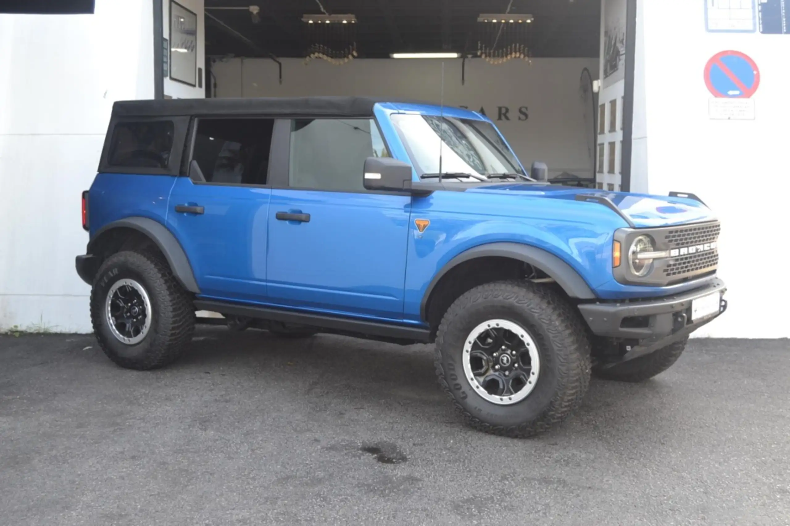 Ford - Bronco