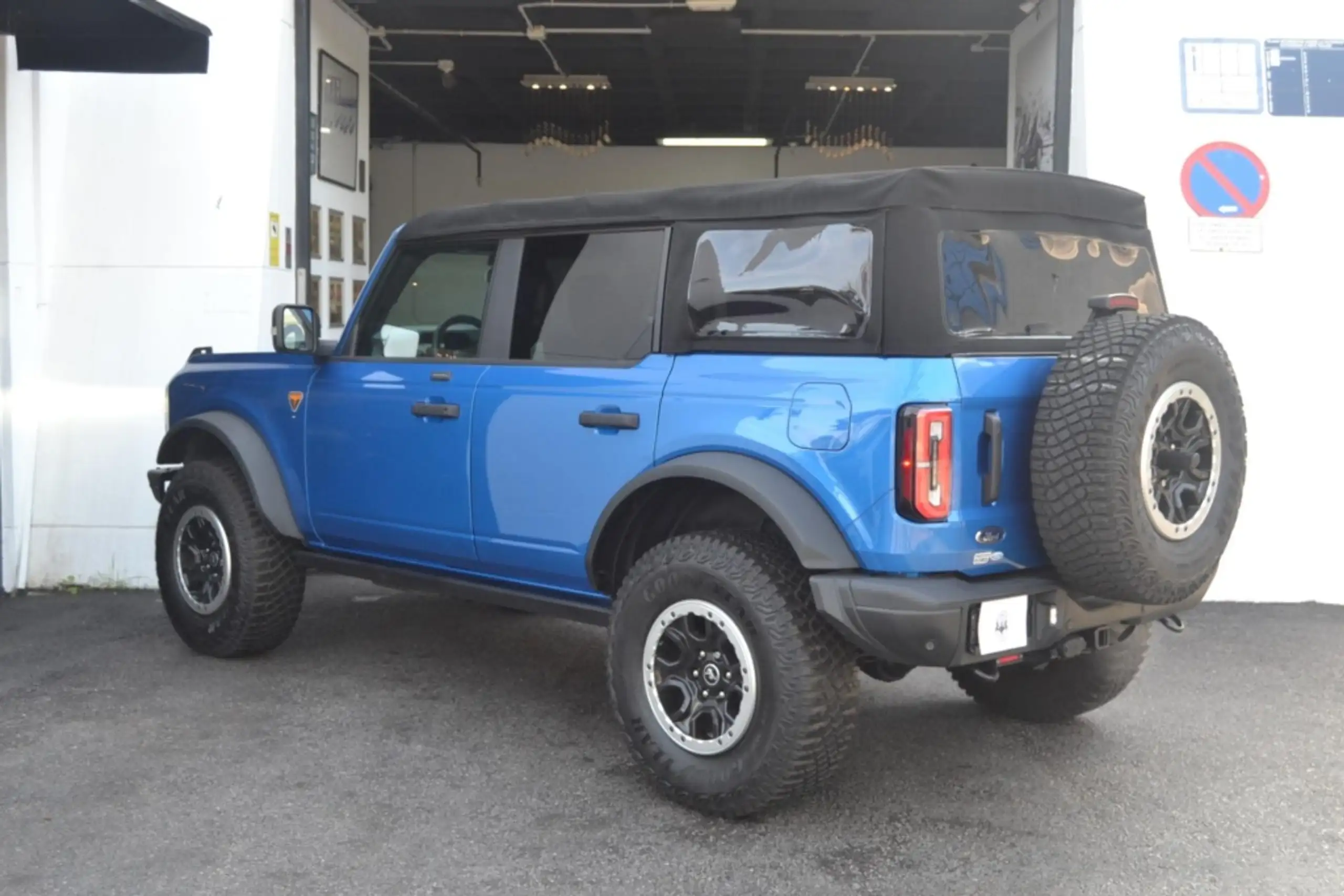 Ford - Bronco