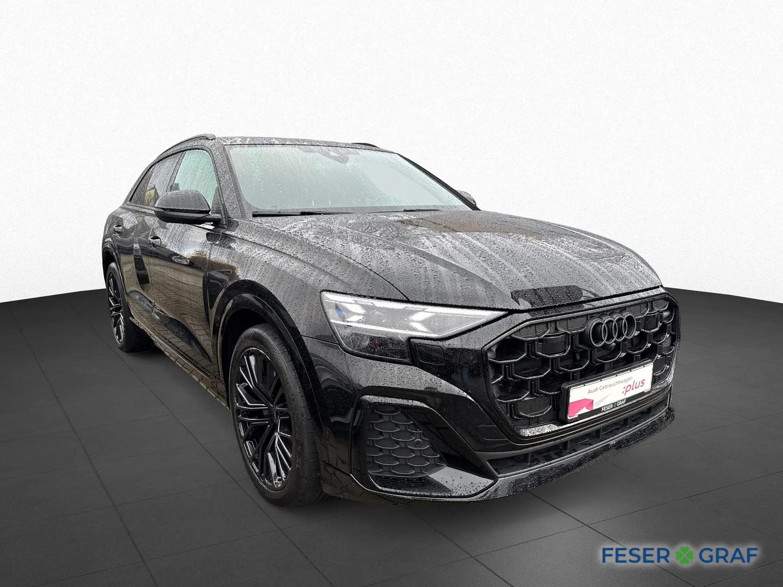 Audi - Q8