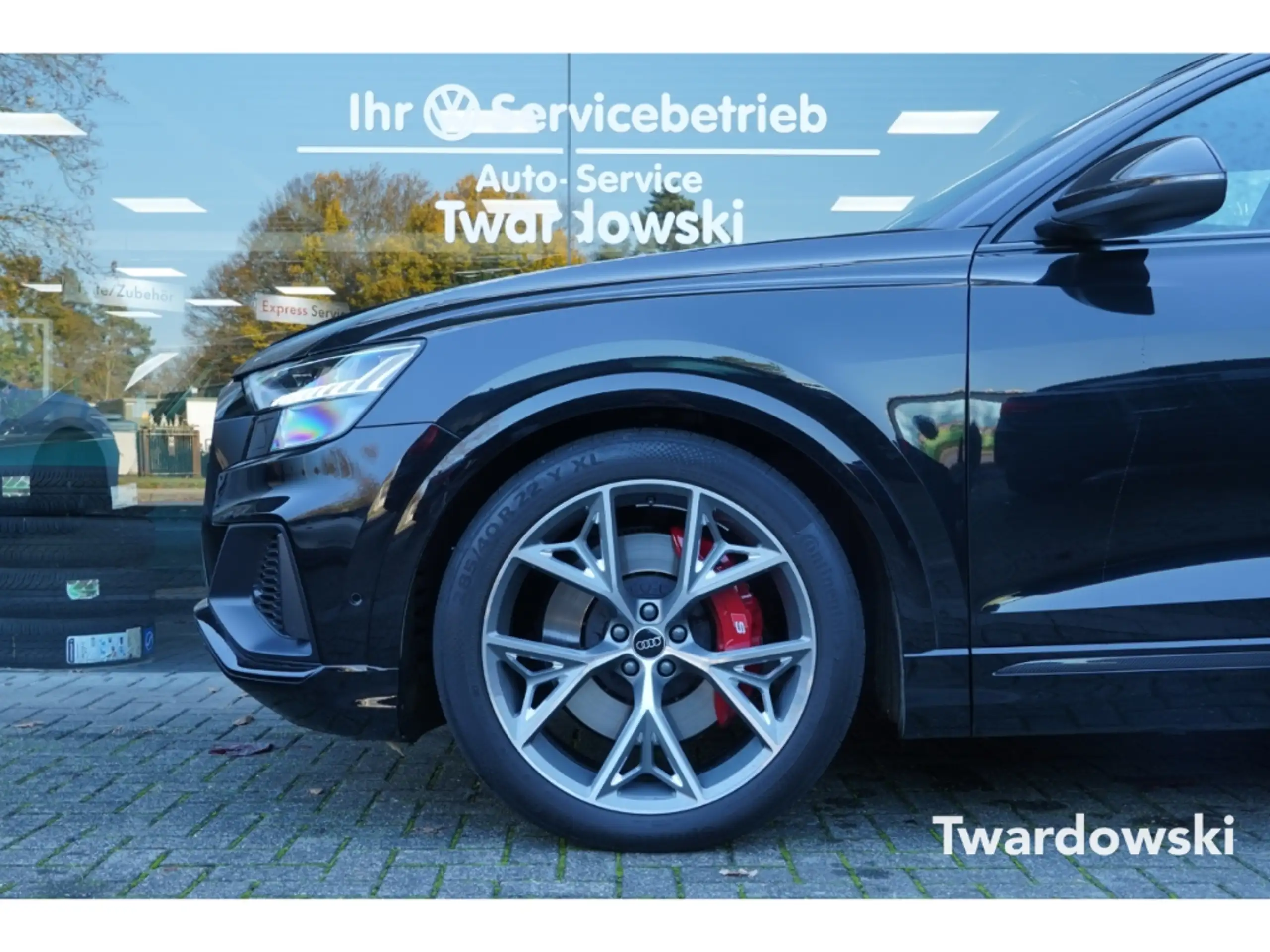 Audi - SQ8