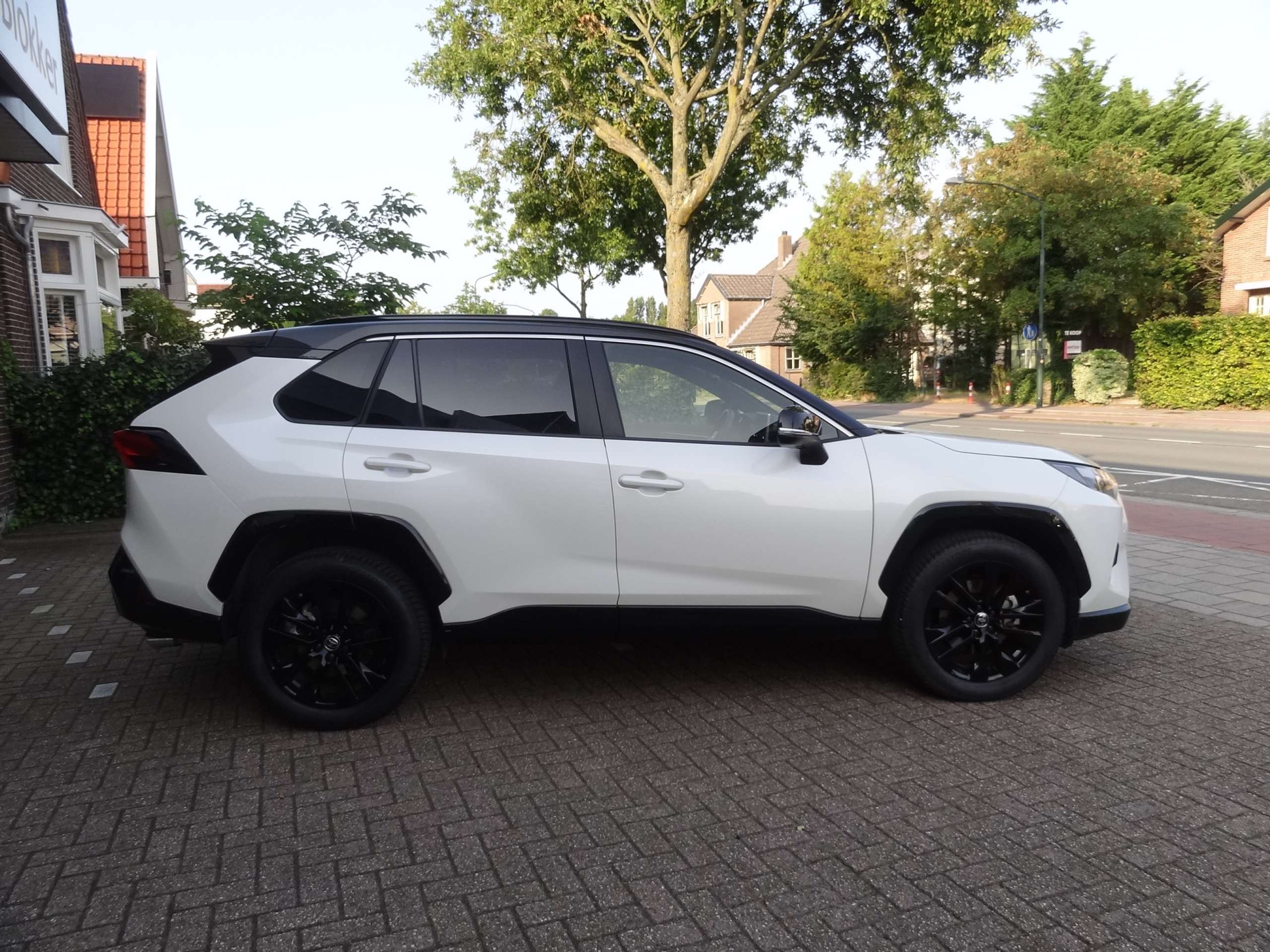 Toyota - RAV 4