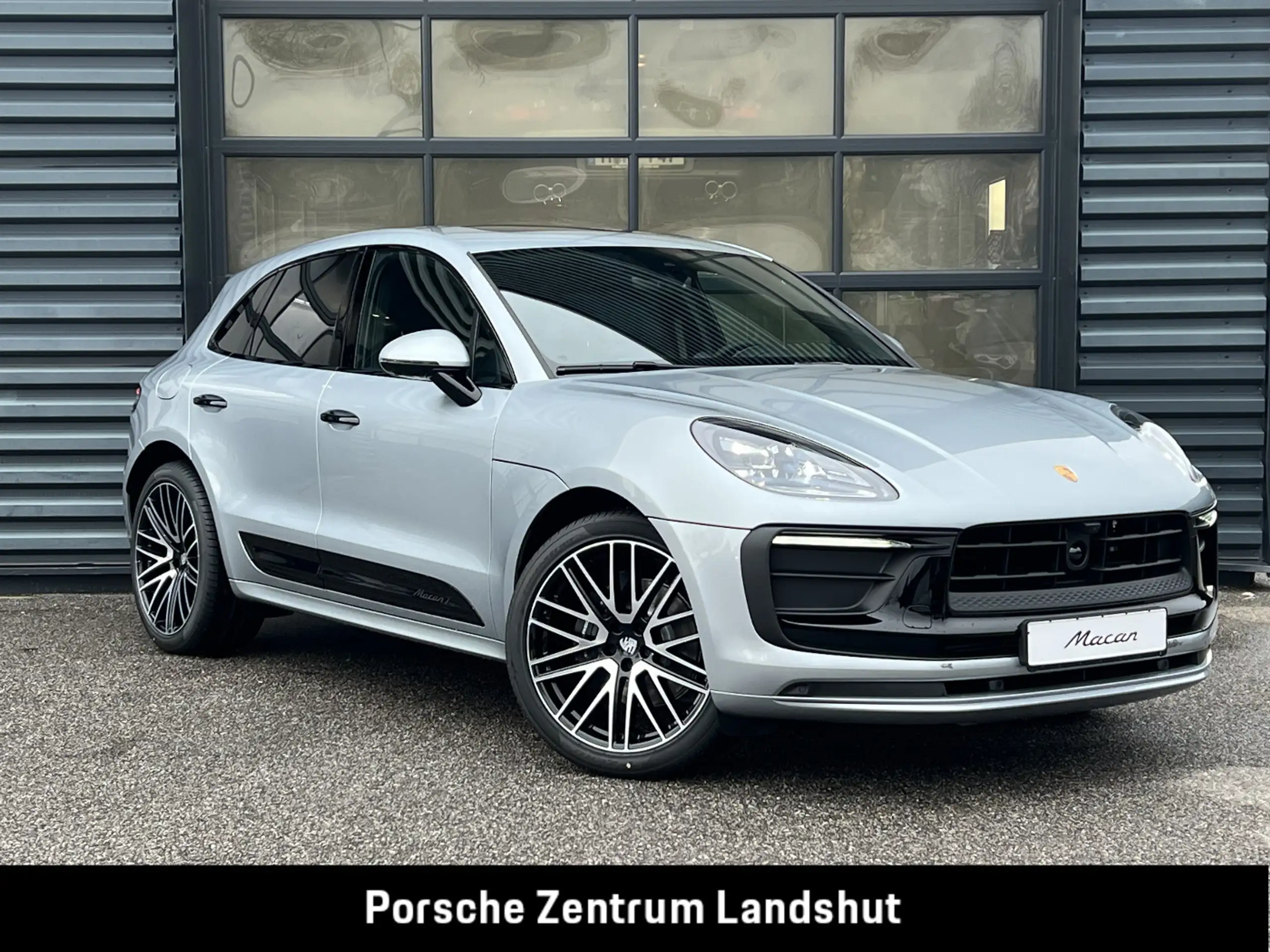 Porsche - Macan