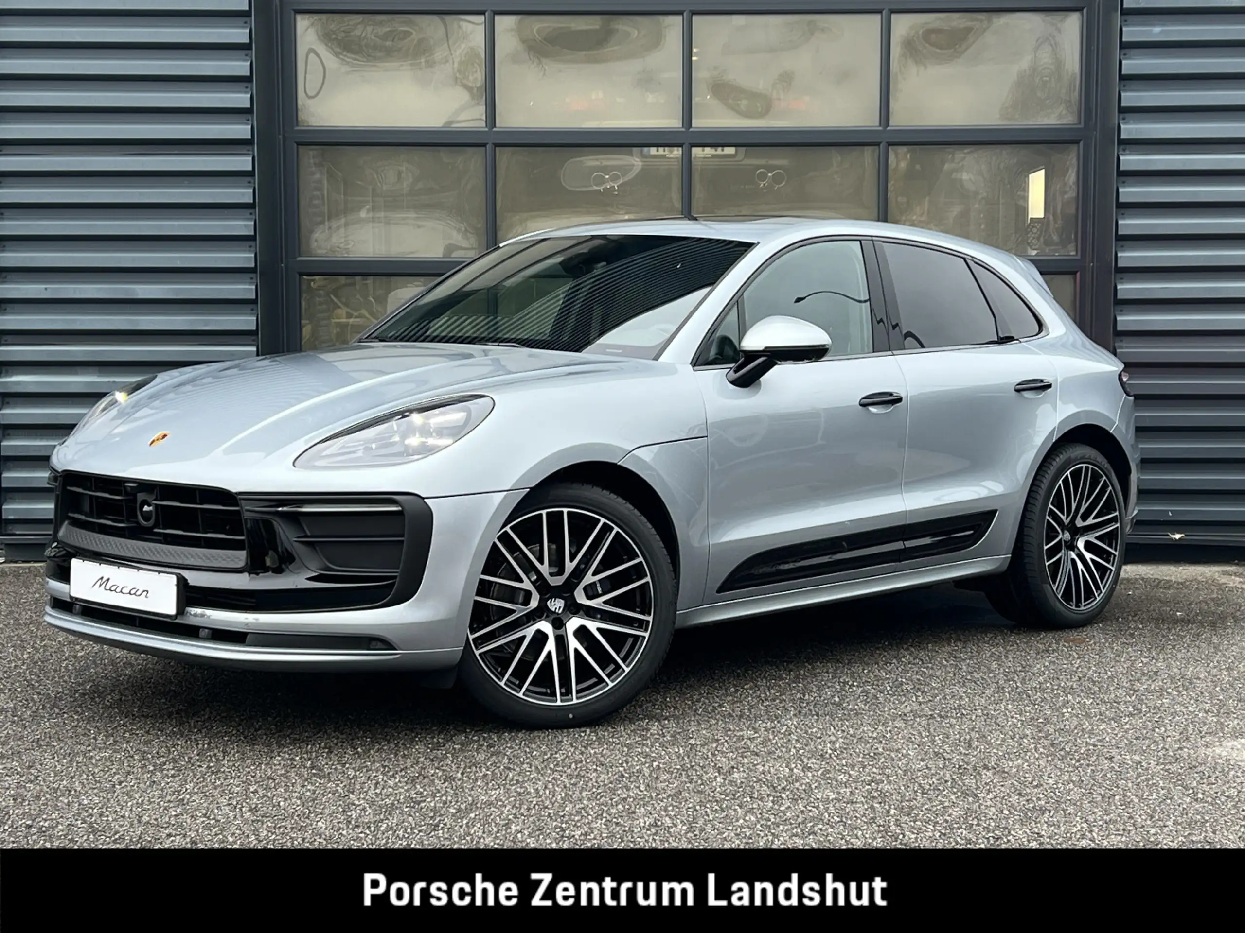 Porsche - Macan