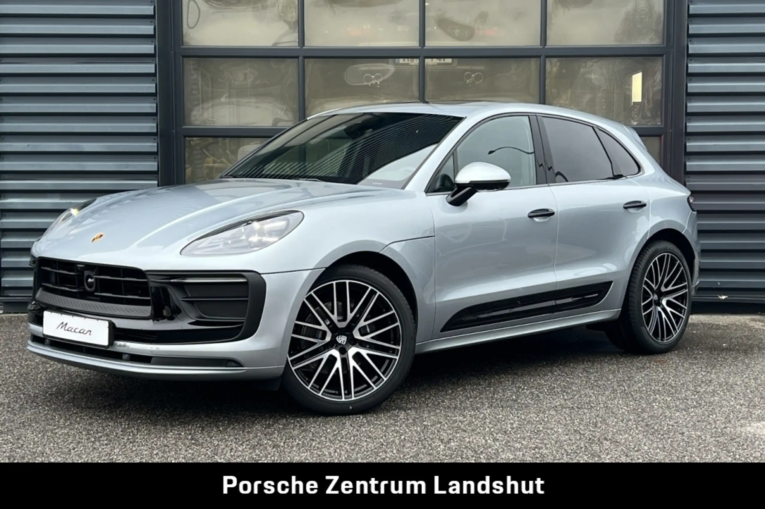 Porsche - Macan