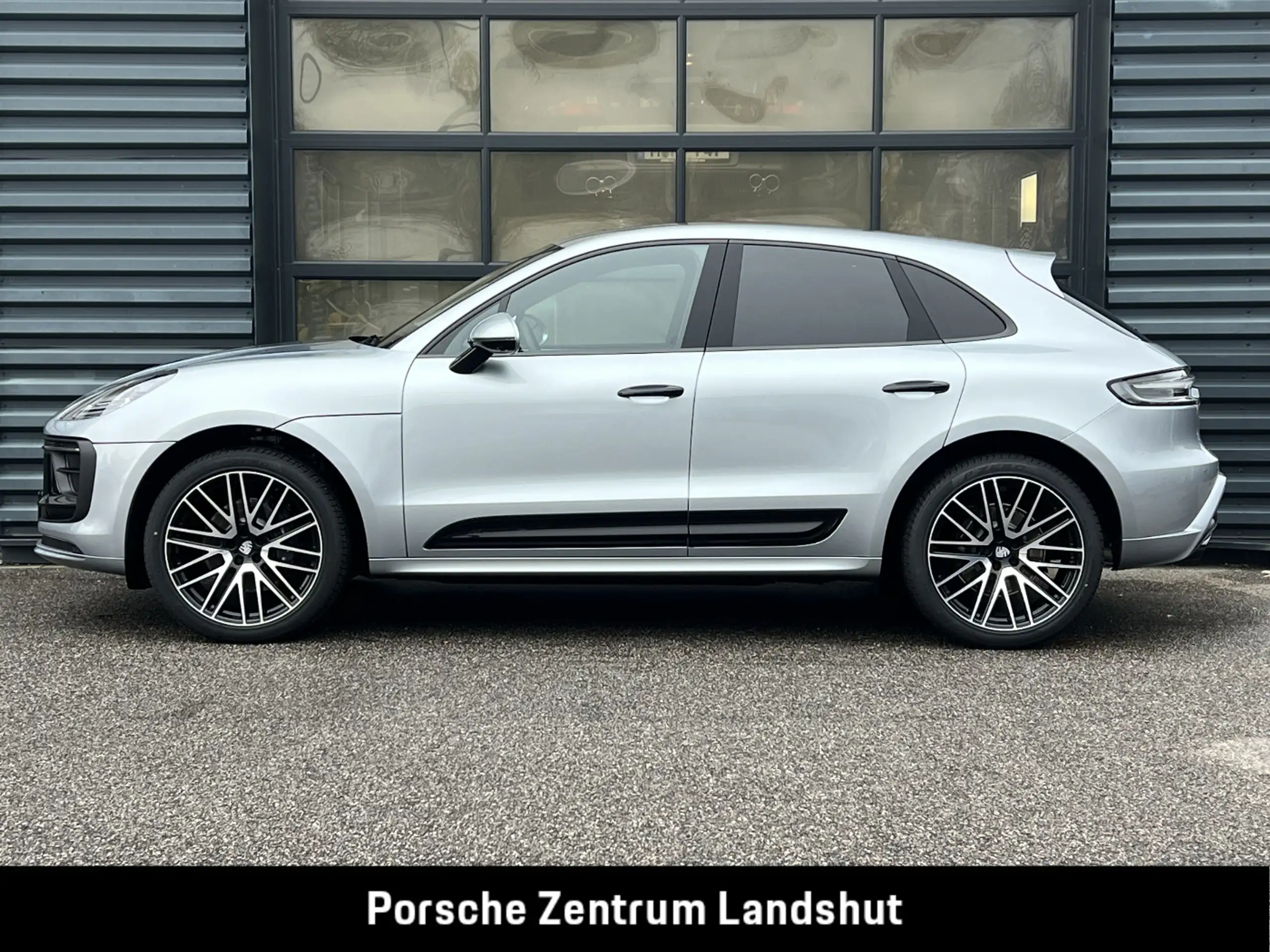 Porsche - Macan